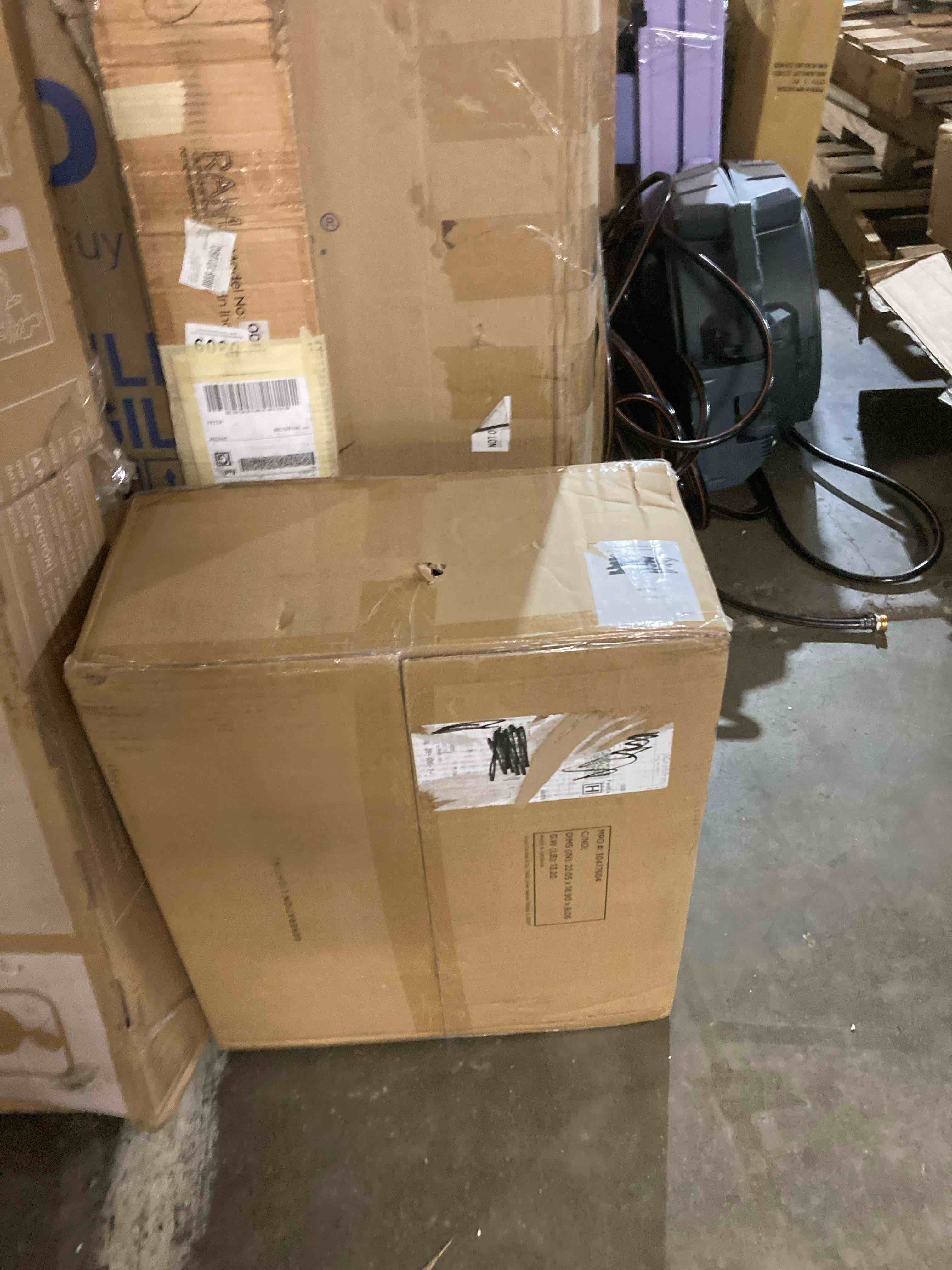 https://s3.amazonaws.com/lotting-images-prod/phillipi/BRN1942012_1756910100934.jpeg