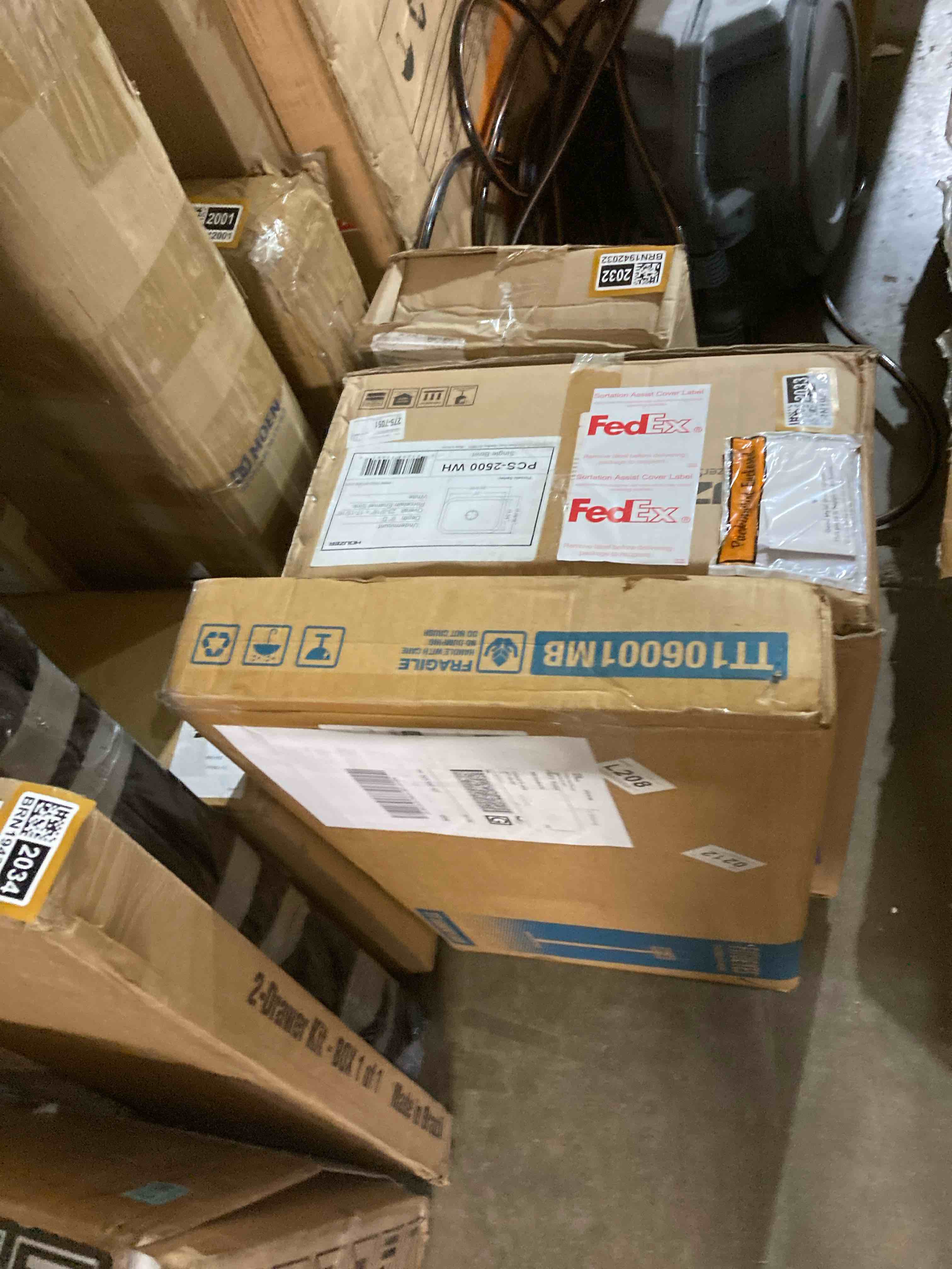 https://s3.amazonaws.com/lotting-images-prod/phillipi/BRN1942036_1756915201752.jpeg