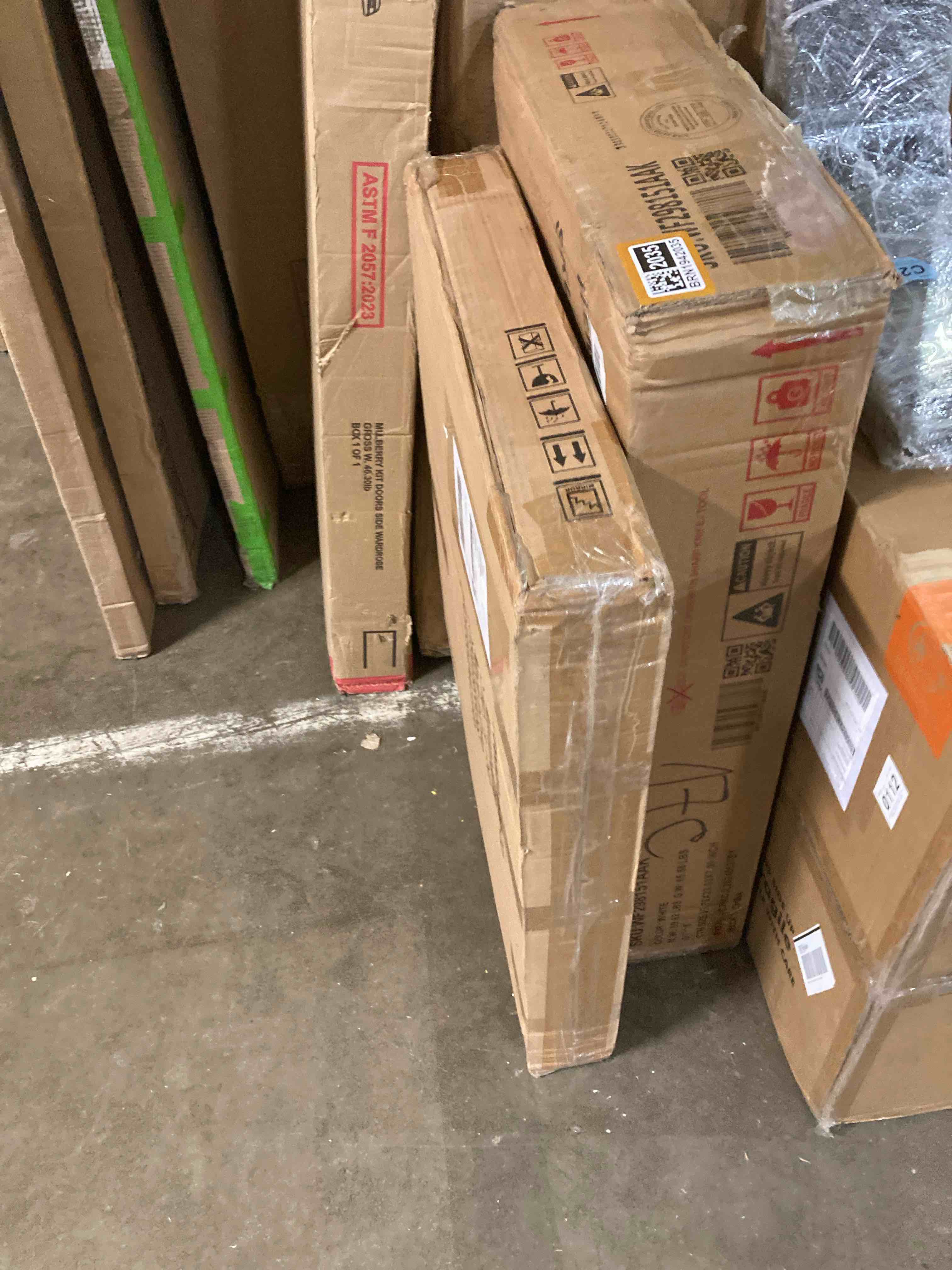 https://s3.amazonaws.com/lotting-images-prod/phillipi/BRN1942037_1756915303395.jpeg