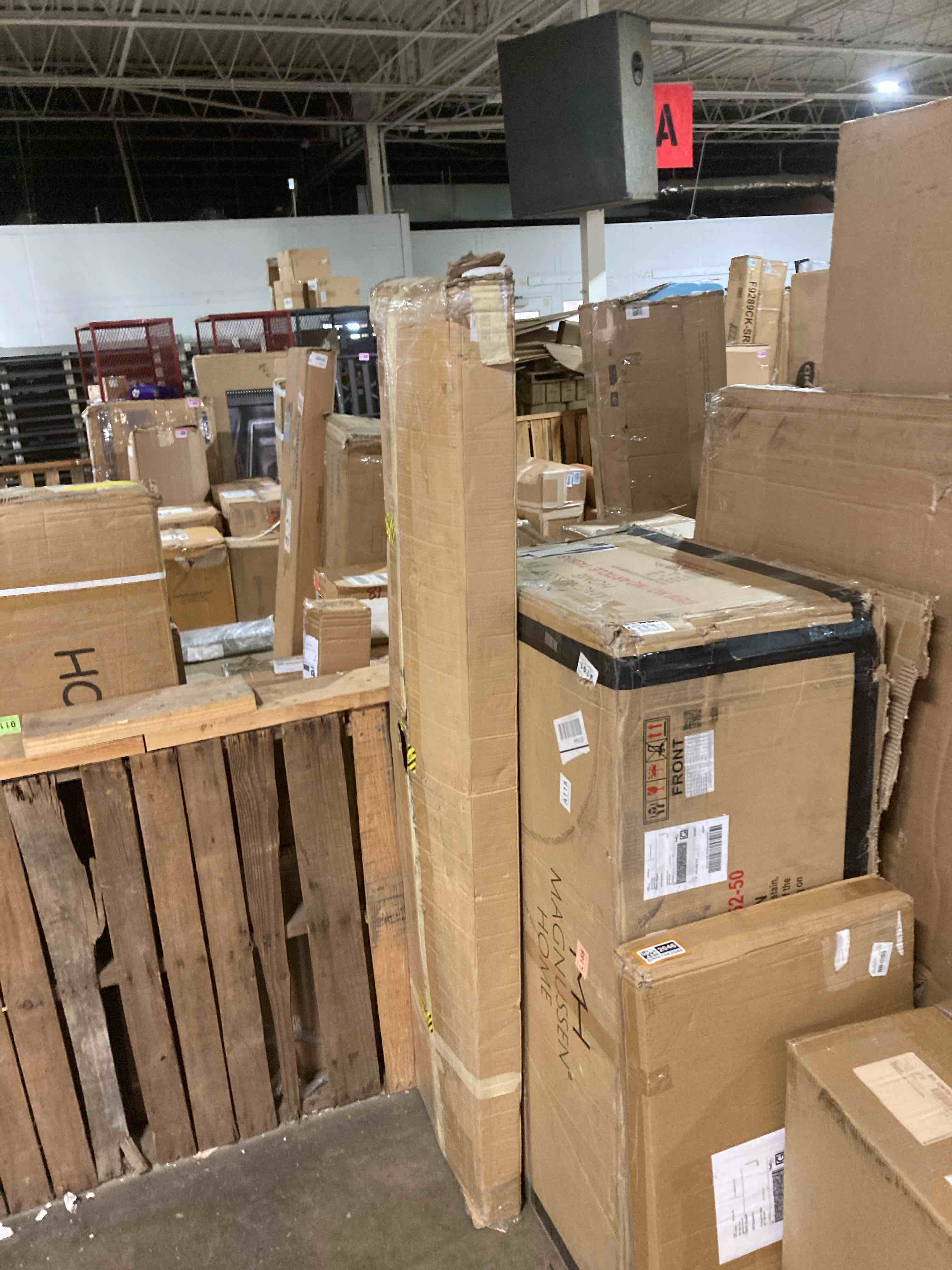 https://s3.amazonaws.com/lotting-images-prod/phillipi/BRN1942048_1756917564243.jpeg