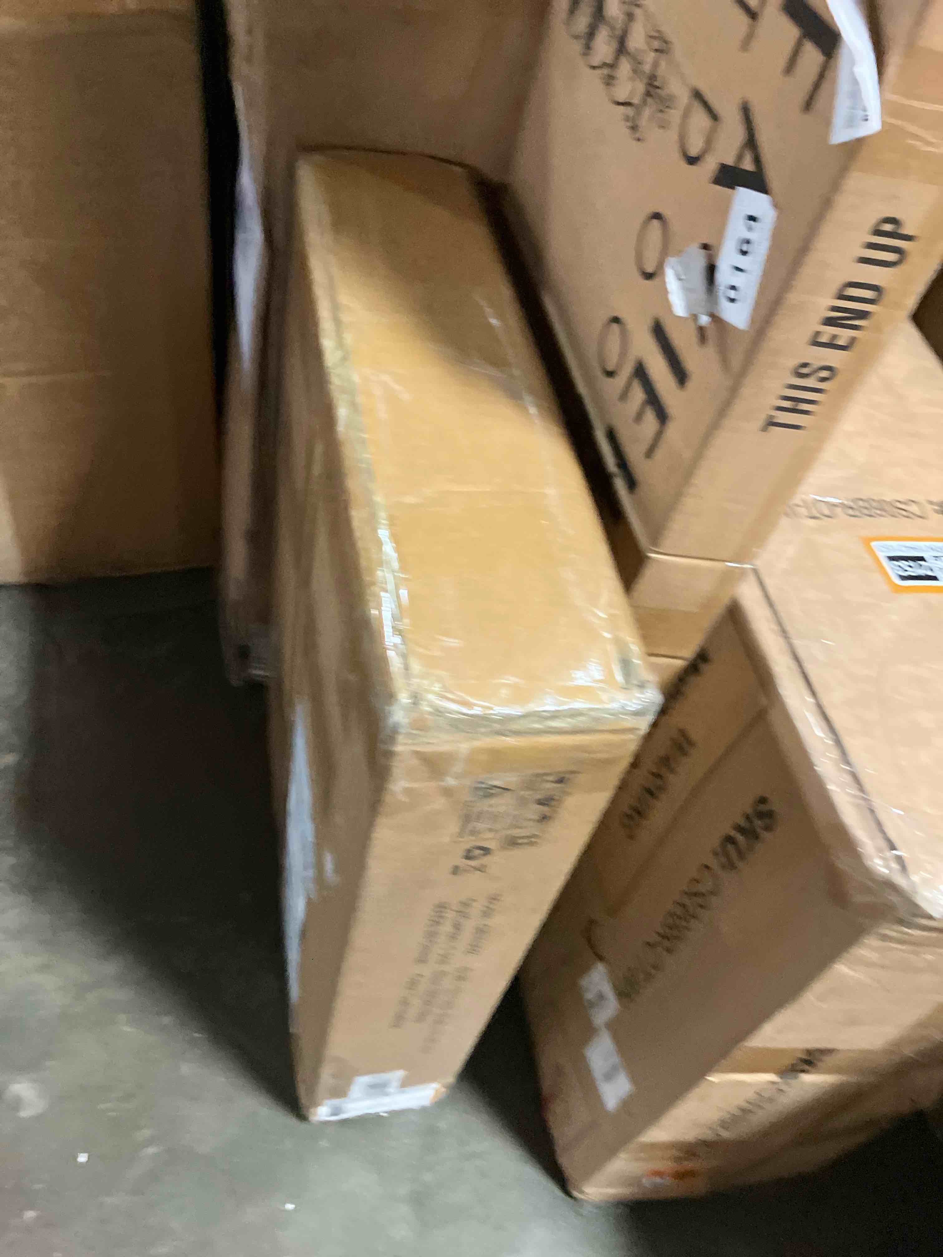 https://s3.amazonaws.com/lotting-images-prod/phillipi/BRN1942149_1757092162283.jpeg