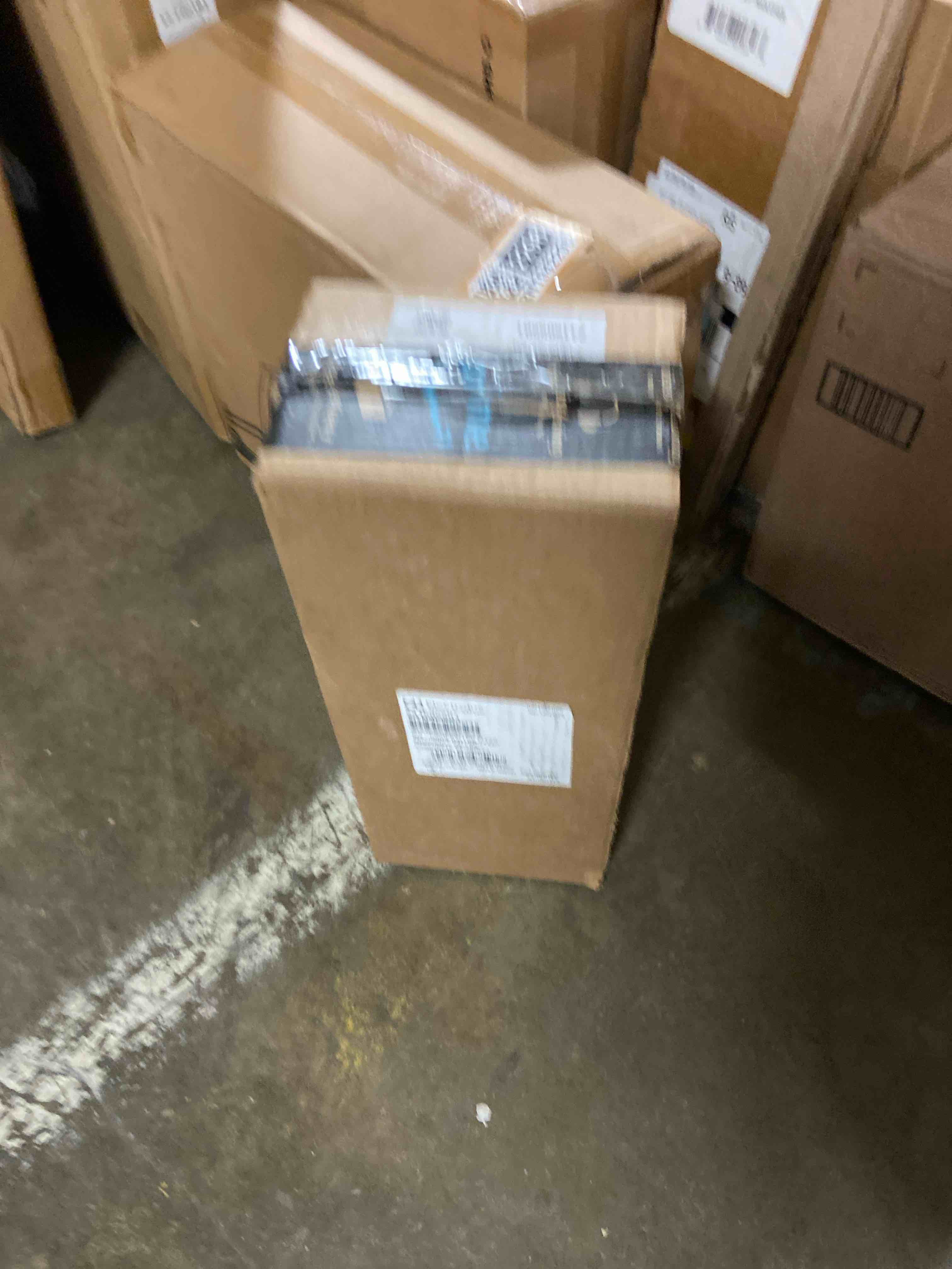 https://s3.amazonaws.com/lotting-images-prod/phillipi/BRN1942296_1757435620595.jpeg