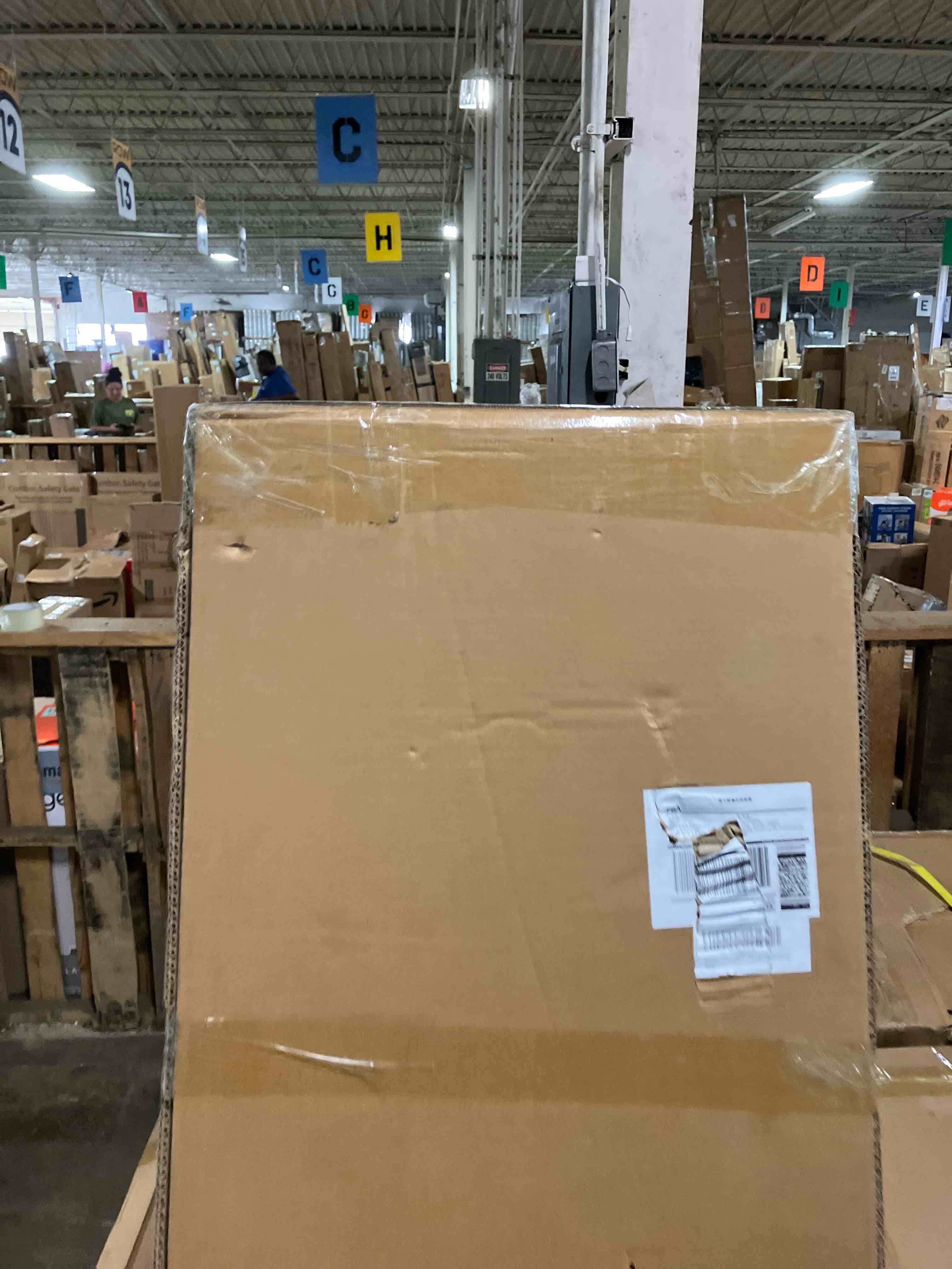 https://s3.amazonaws.com/lotting-images-prod/phillipi/BRN1942619_1758132231806.jpeg