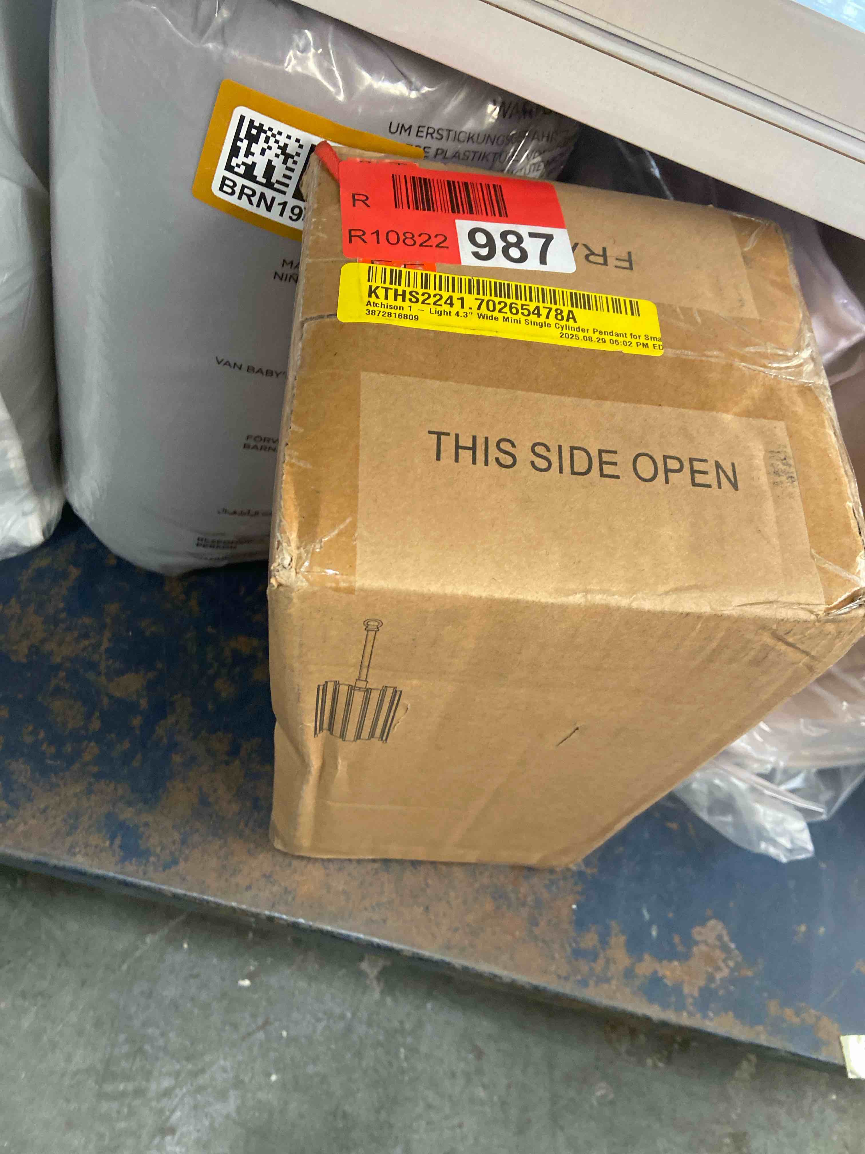 Condition photo showing New/Like New for atchison 1 - light 4.3" wide mini single cylinder pendant for sma