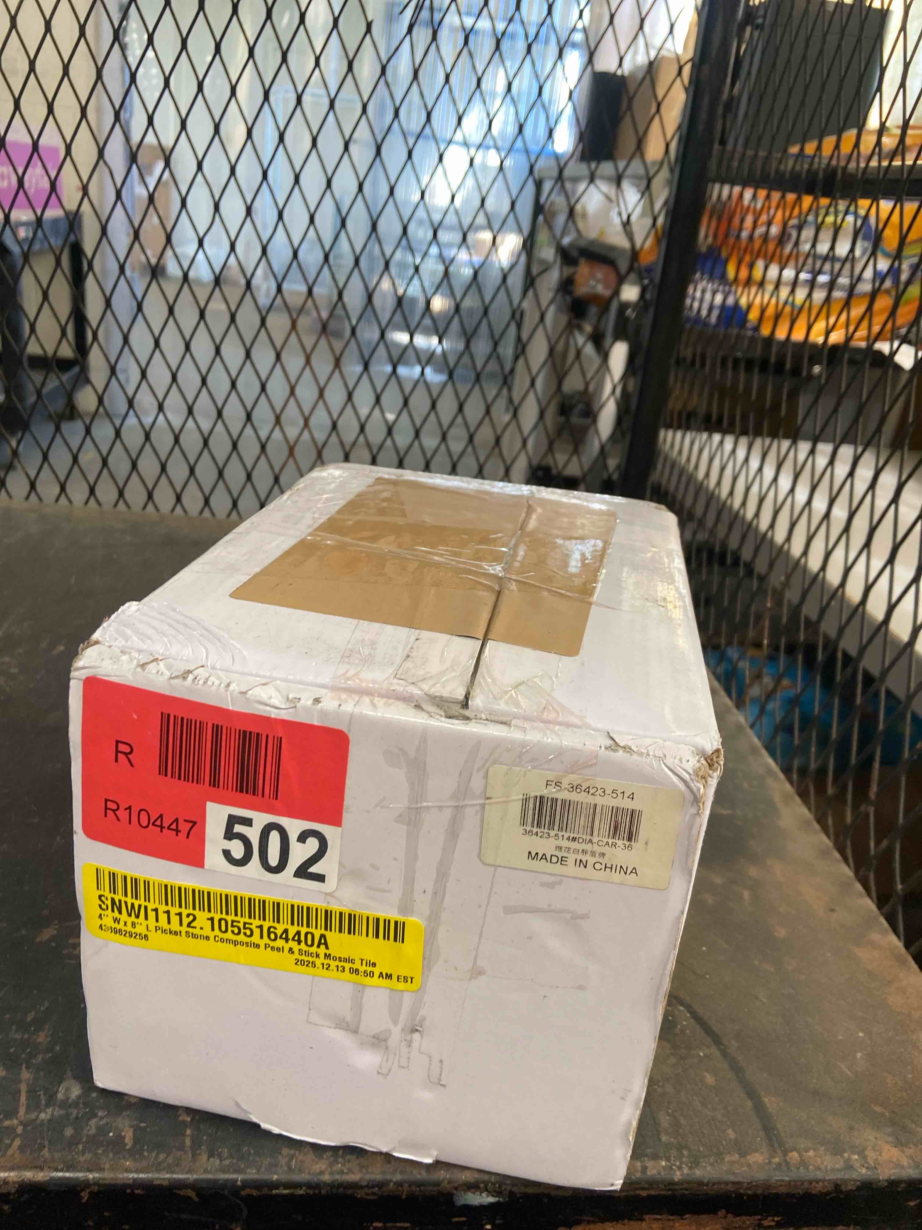 Condition photo showing New/Like New for tuoking 32-pieces marble subway tile peel and stick 4"x 8" white stone composite waterproof backsplash wall tiles for kitchen, bathroom, fireplace(sjm-01-32pcs)