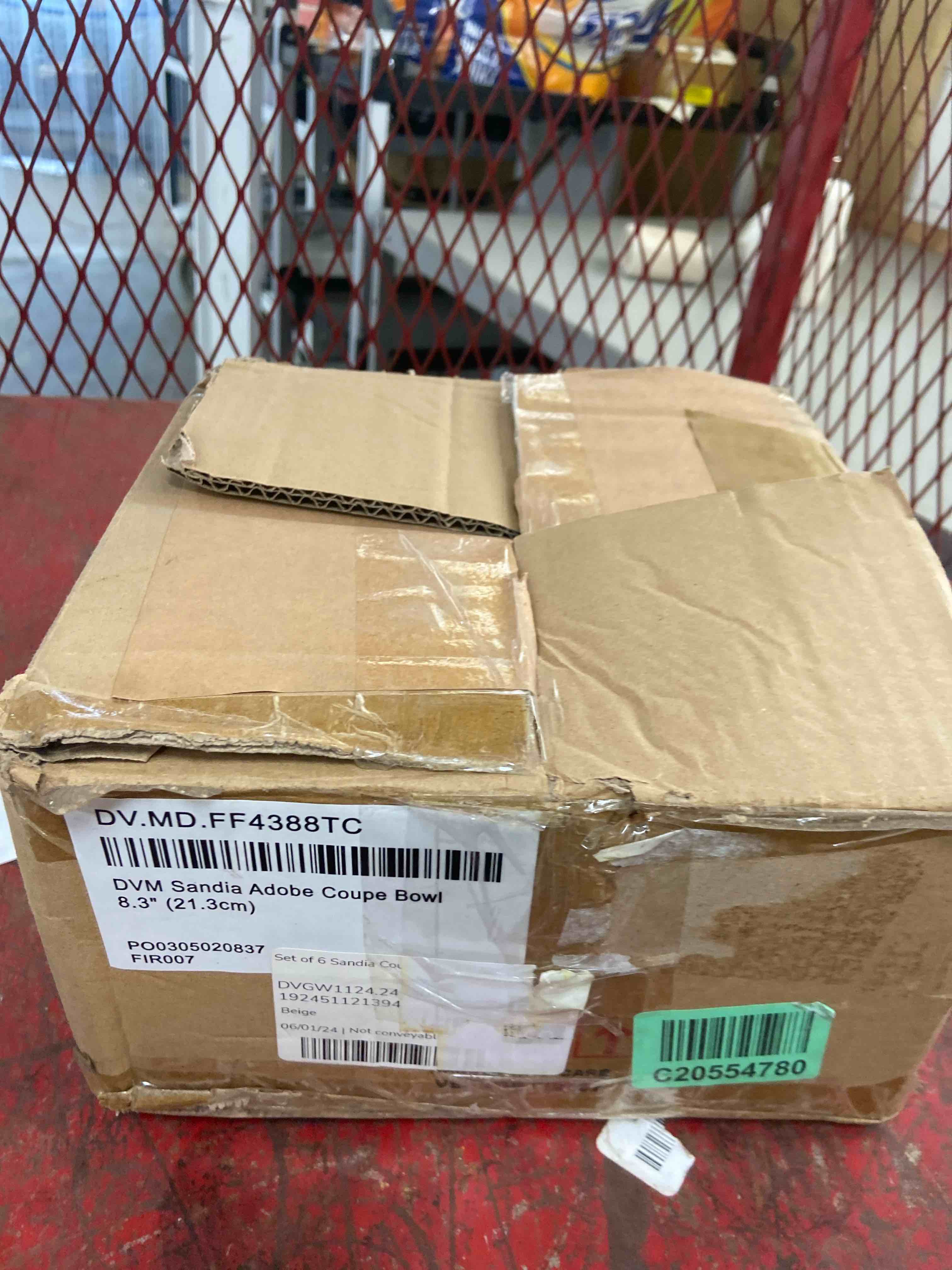 Condition photo showing New/Like New for sandia contemporary coupe bowl (set of 6)