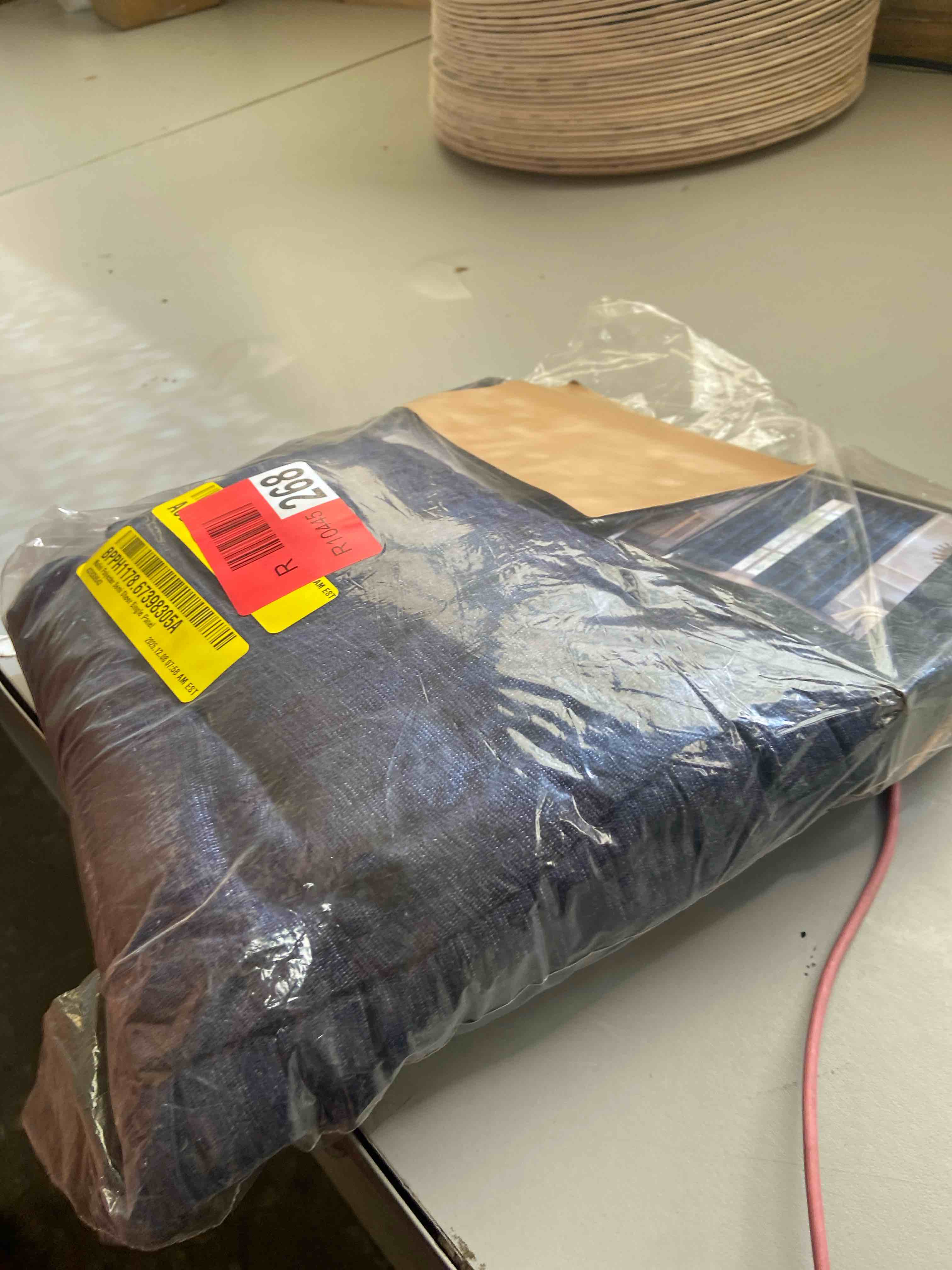 Condition photo showing New/Like New for achim bordeaux indoor polyester light filtering solid curtain panel  navy  52-in w x 63-in l