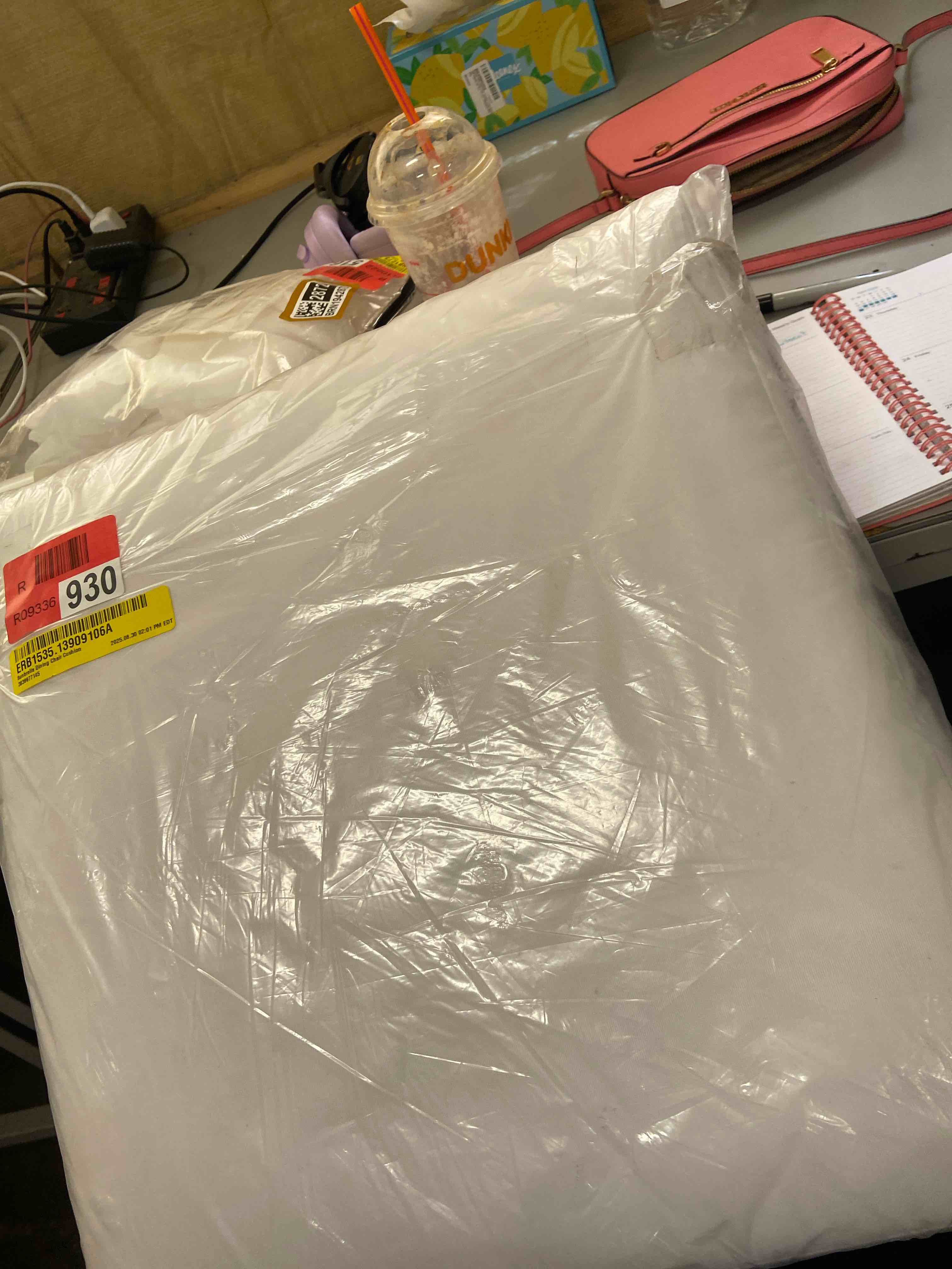 Condition photo showing New/Like New for sunbrella dining chair cushion 