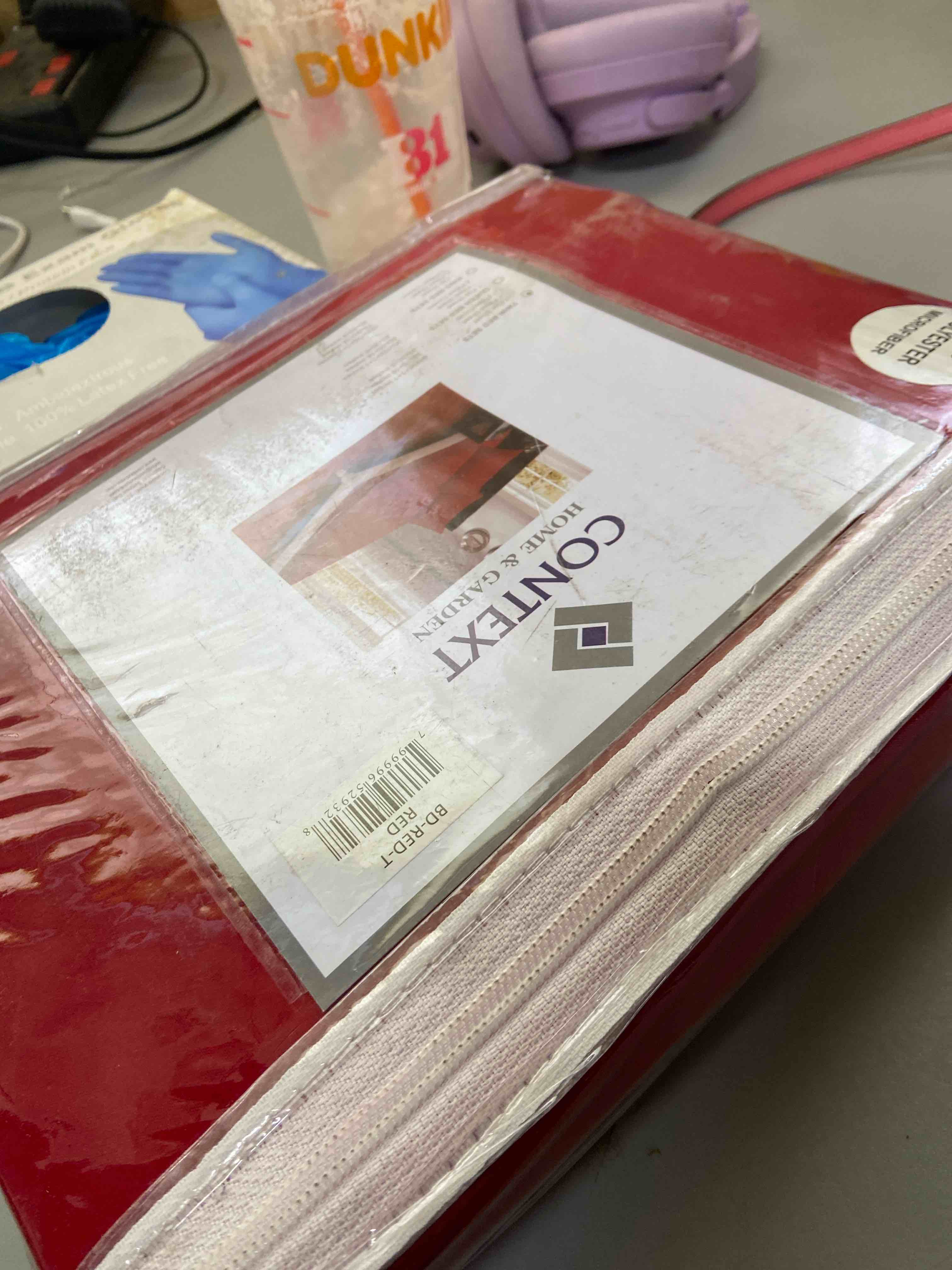 Condition photo showing New/Like New for context soft wrinkle free microfiber bed sheet set w/ pillow cover red twin