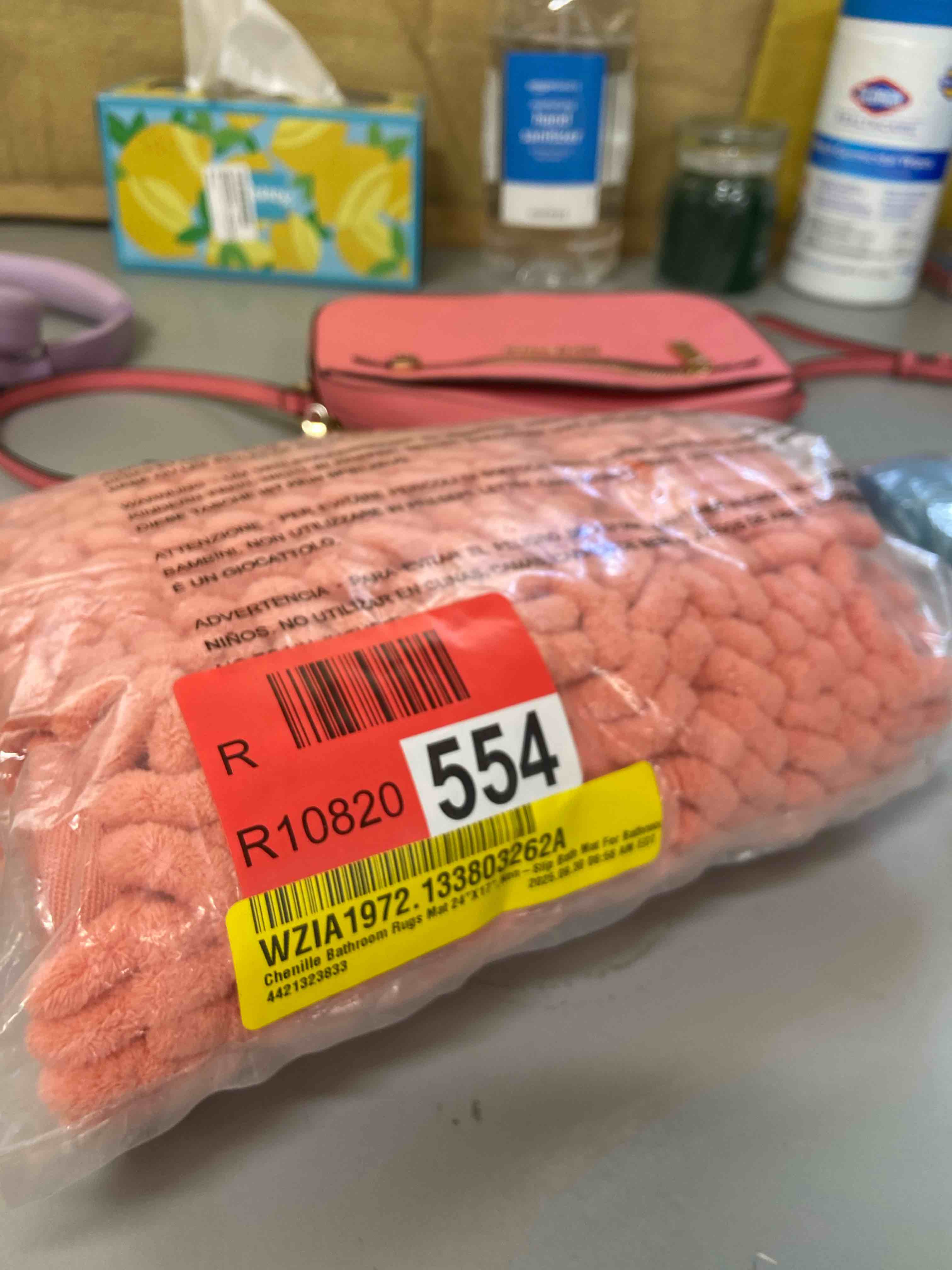 Condition photo showing New/Like New for freshmint chenille bathroom rugs mat 24"x17",non-slip bath mat for bathroom floor & bathtub, washable soft shower shag bath rugs, durable fluffy thick water absorbent microfiber shower mat, coral 24"x17" coral