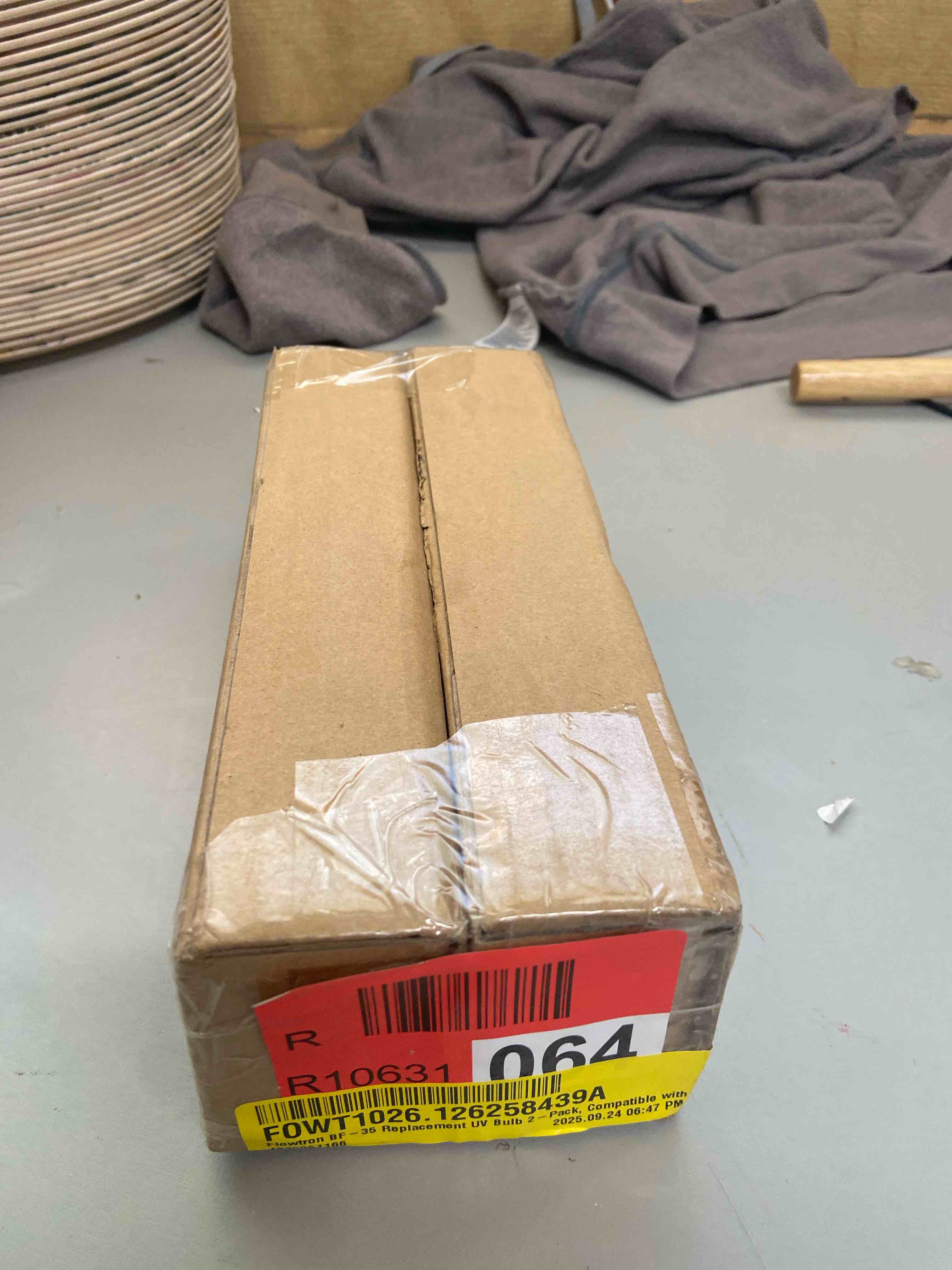Condition photo showing New/Like New for flowtron bf-150 replacement uv bulb (2-pack) for bk-80d, mc-9000, fc-4400, fc-4800, fc-4700, fc-7600