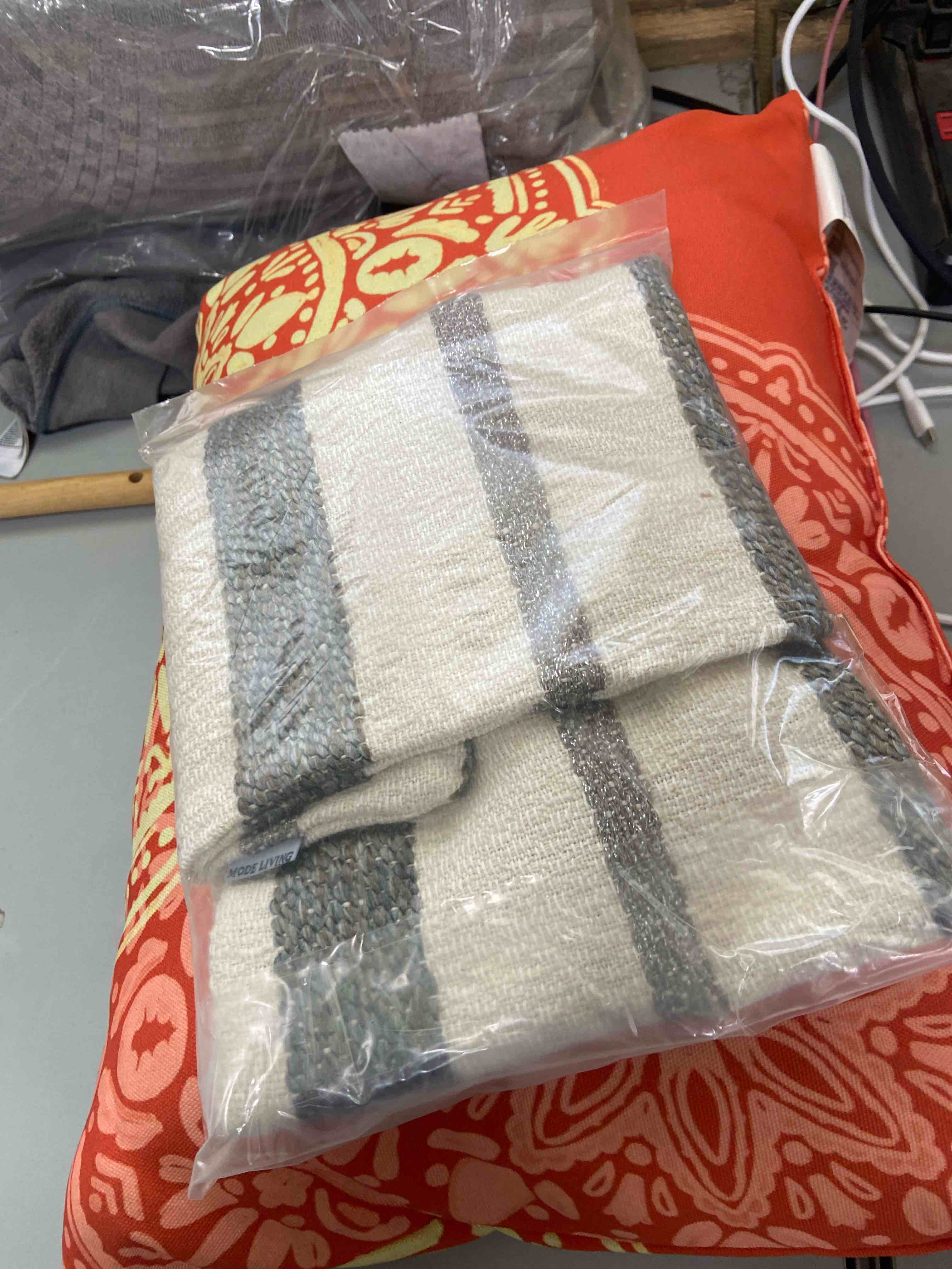 Condition photo showing New/Like New for terra rectangular pillow cover & insert 4460151245