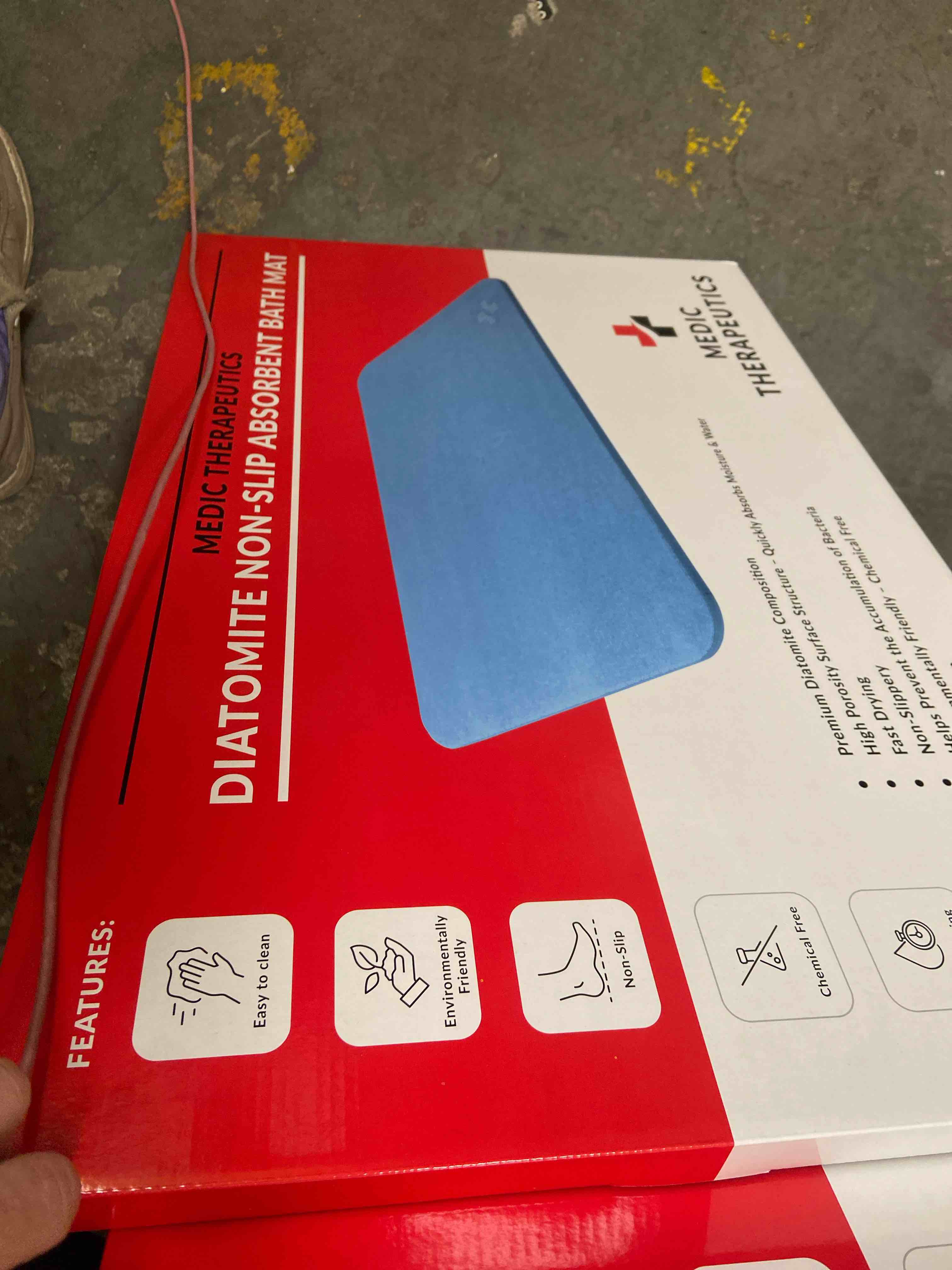 Condition photo showing New/Like New for medic therapeutics 24  x 15  diatomite non-slip quick dry absorbent floor mat