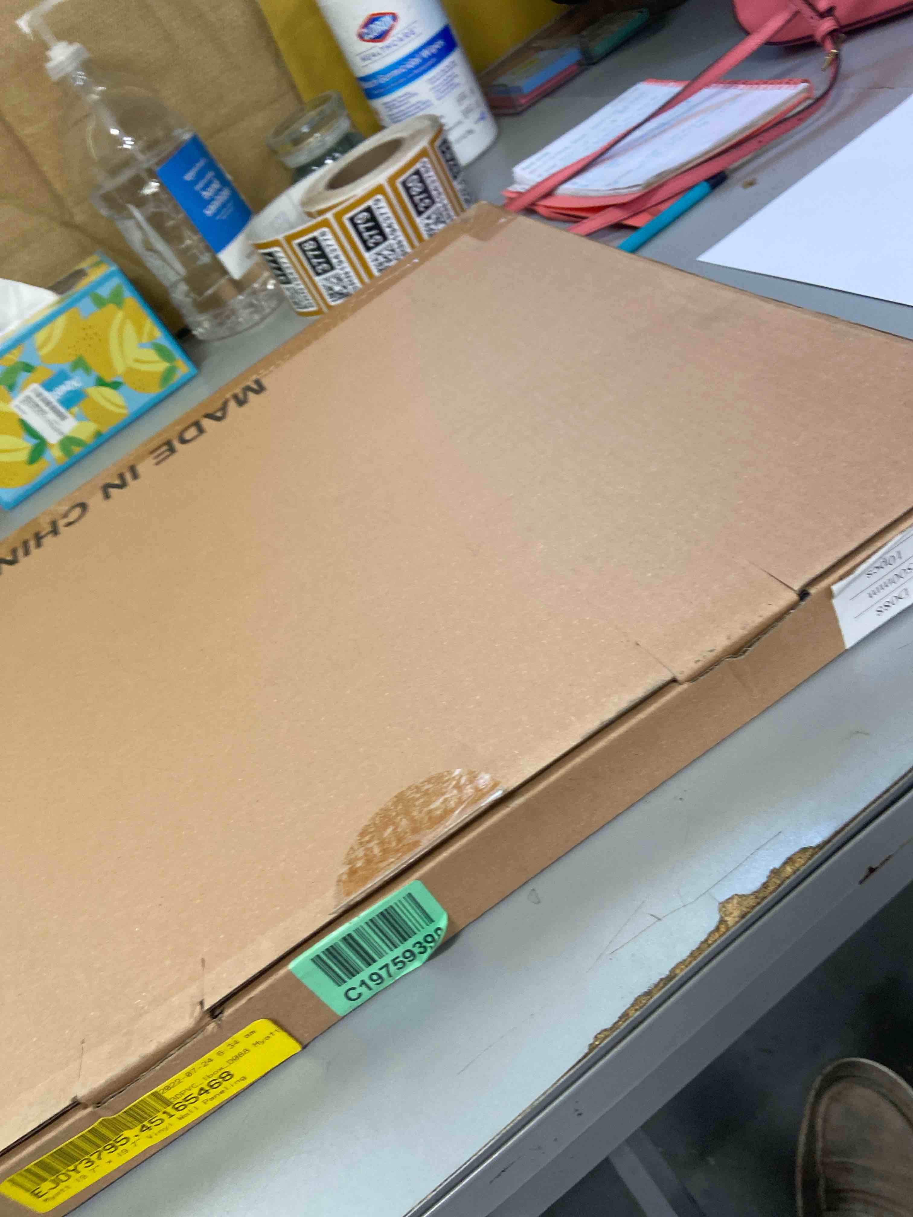 Condition photo showing New/Like New for  myatt 19.7" x 19.7" vinyl wall paneling 10 pc 