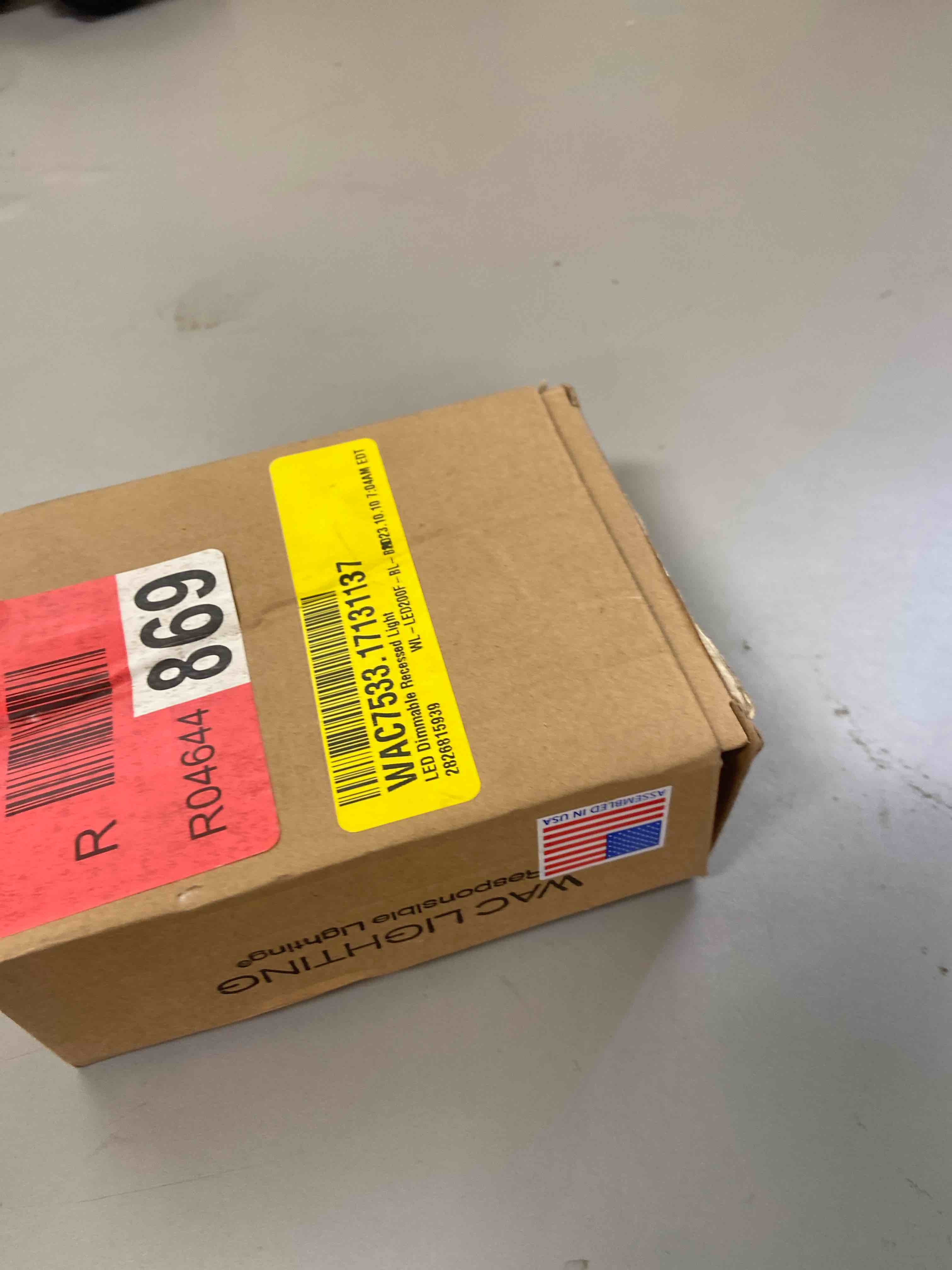 Condition photo showing New/Like New for wac lighting wl-led200f-bl-bn 277v vertical step light with blue