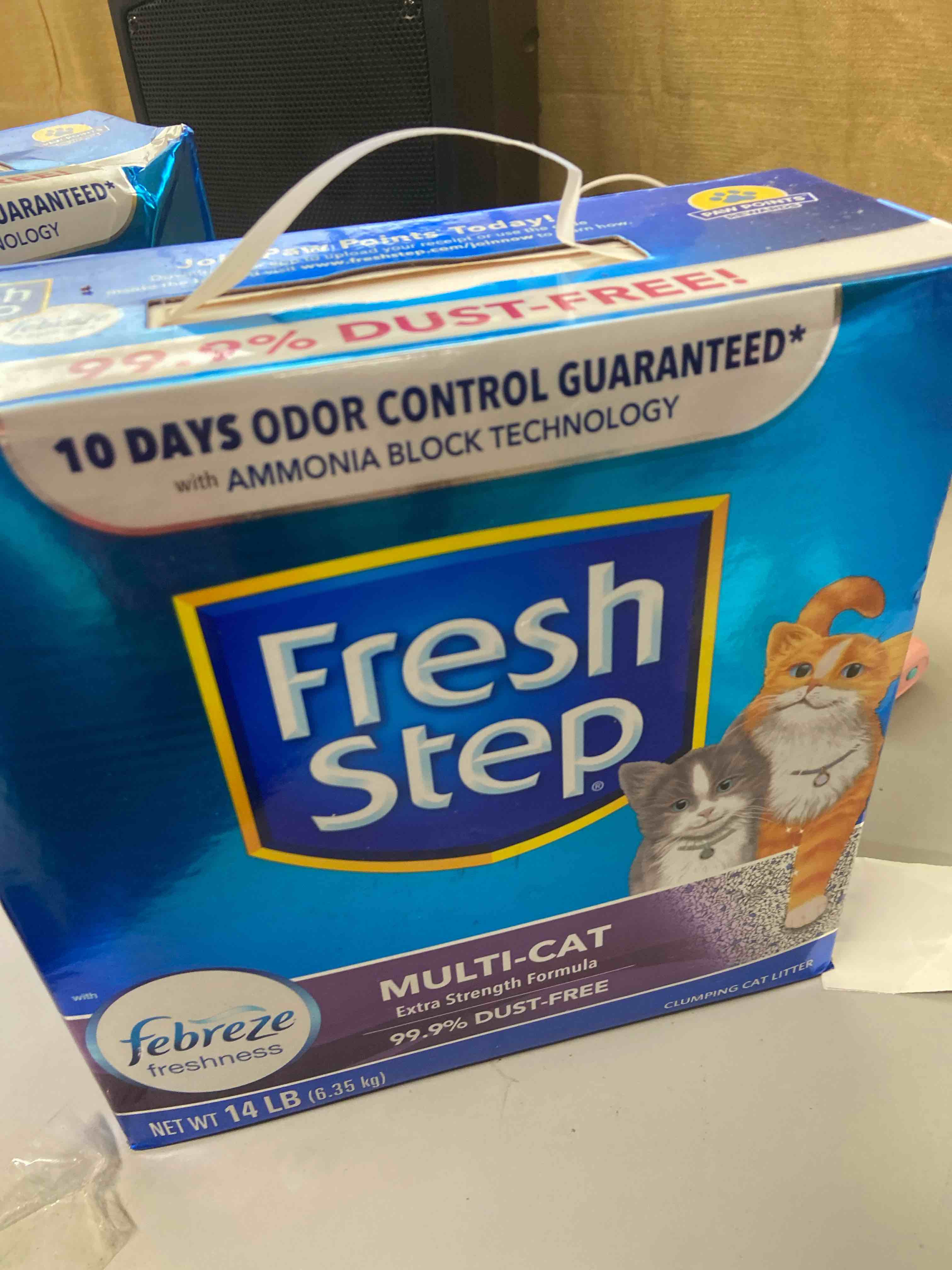 Condition photo showing New/Like New for fresh step multi-cat scented clumping cat litter with the power of febreze  14 lbs
