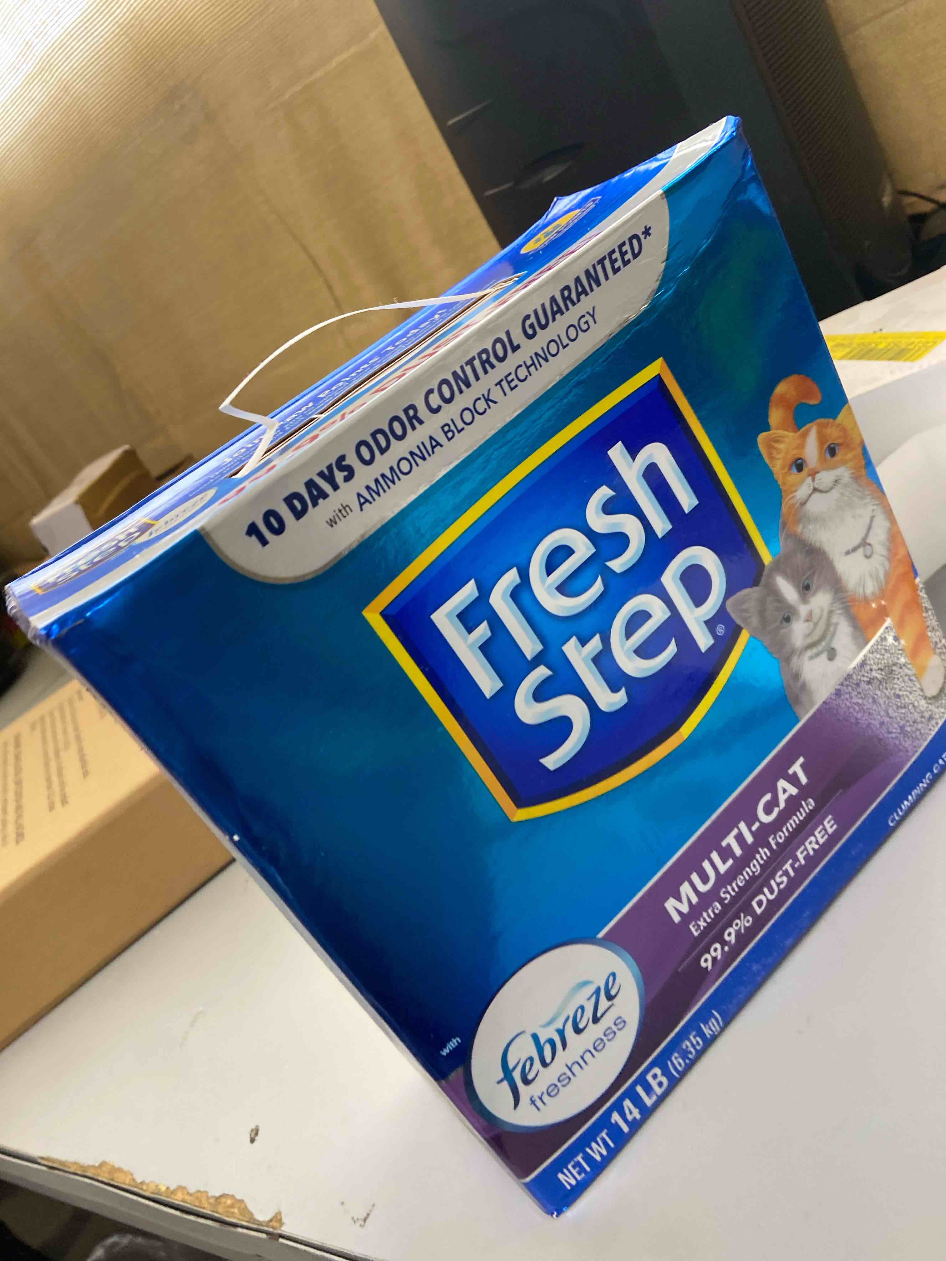 Condition photo showing New/Like New for fresh step multi-cat scented clumping cat litter with the power of febreze  14 lbs