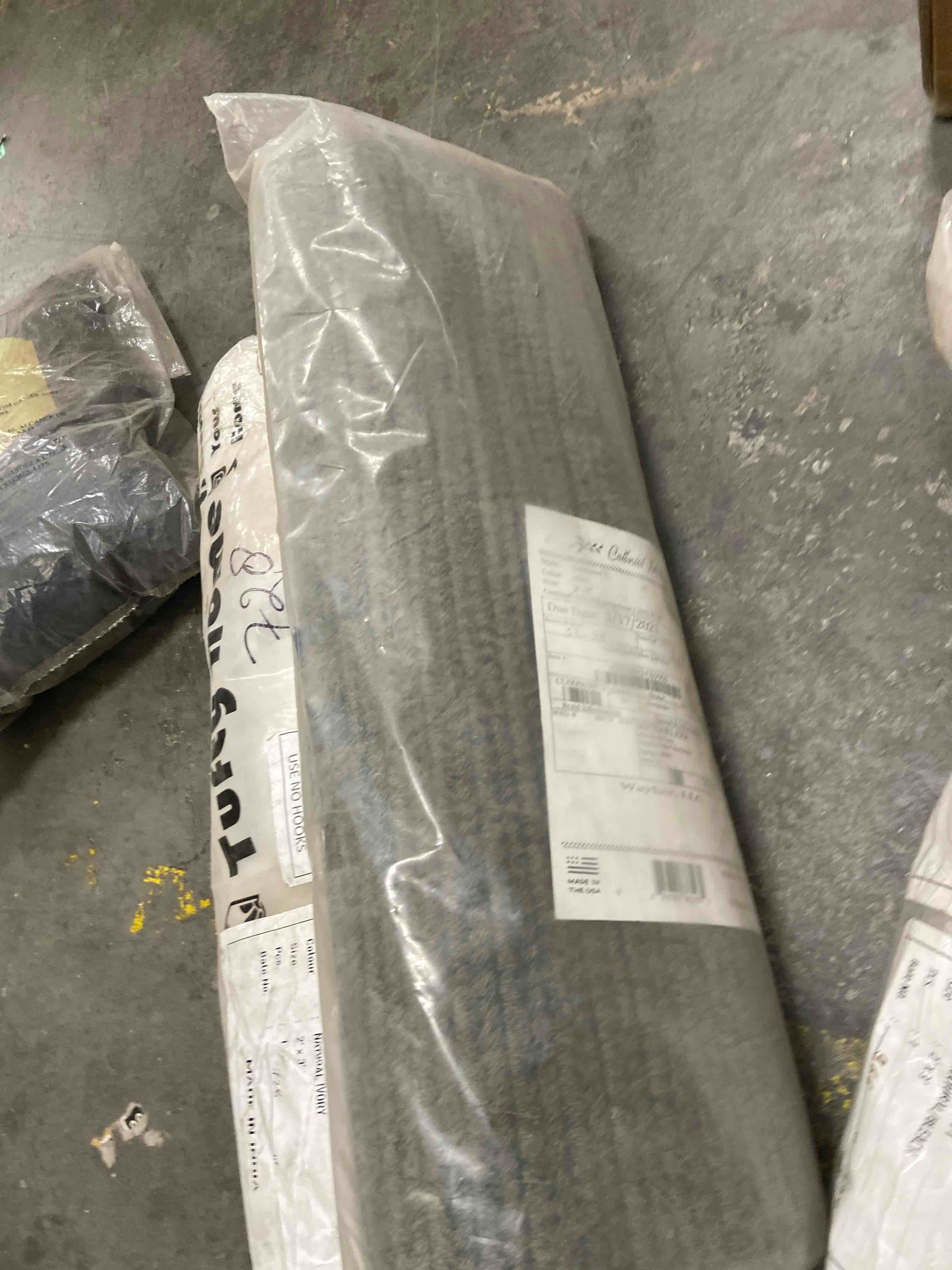 Condition photo showing New/Like New for colonial mills courtyard - olive 2 x8