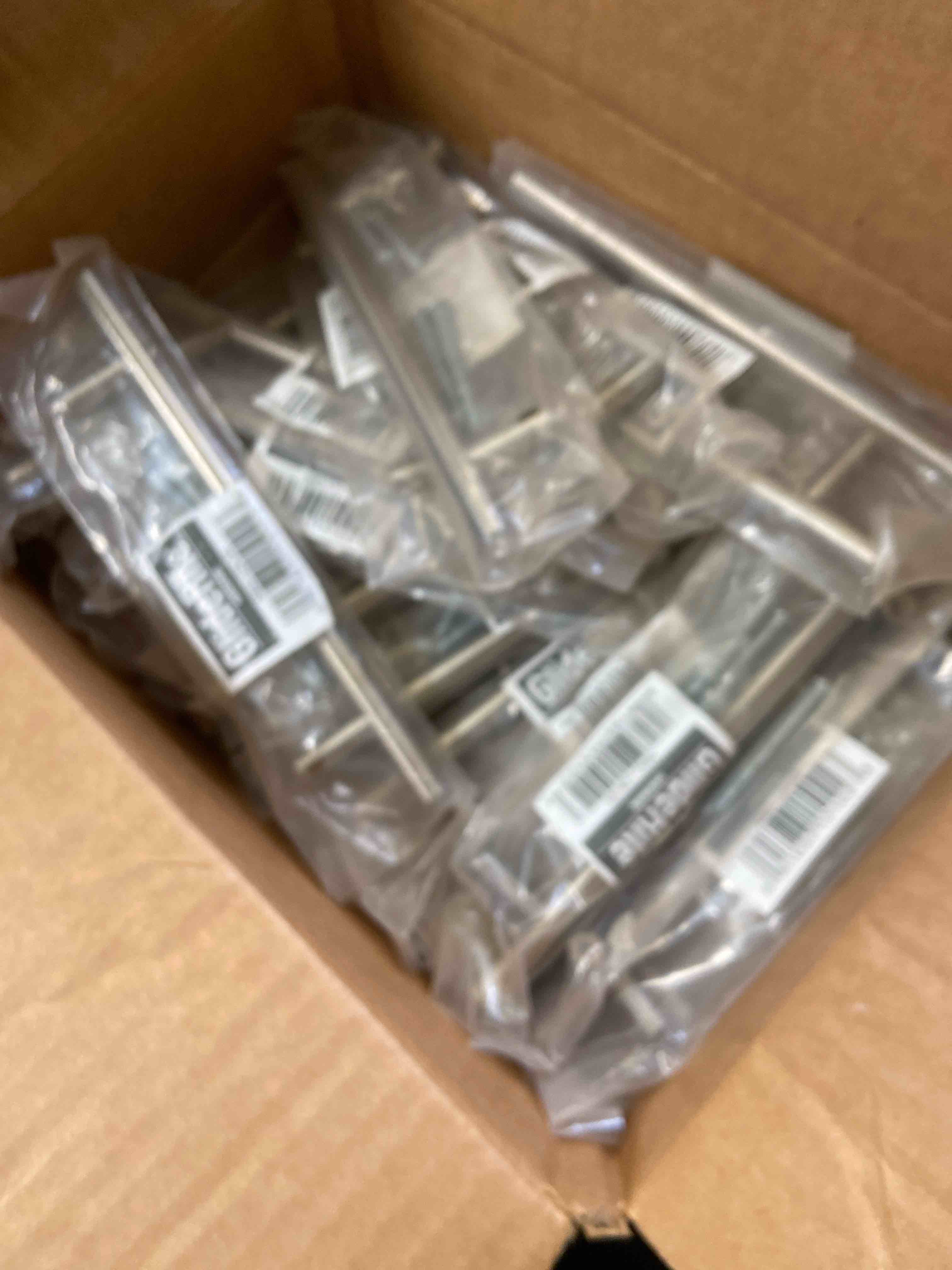 Condition photo showing New/Like New for gliderite hardware 5002-128-ss-1 5 inch cc 7.375 inch long solid handle bar pulls 1 pack, 5" x 7.375", stainless steel finish. box of 20 