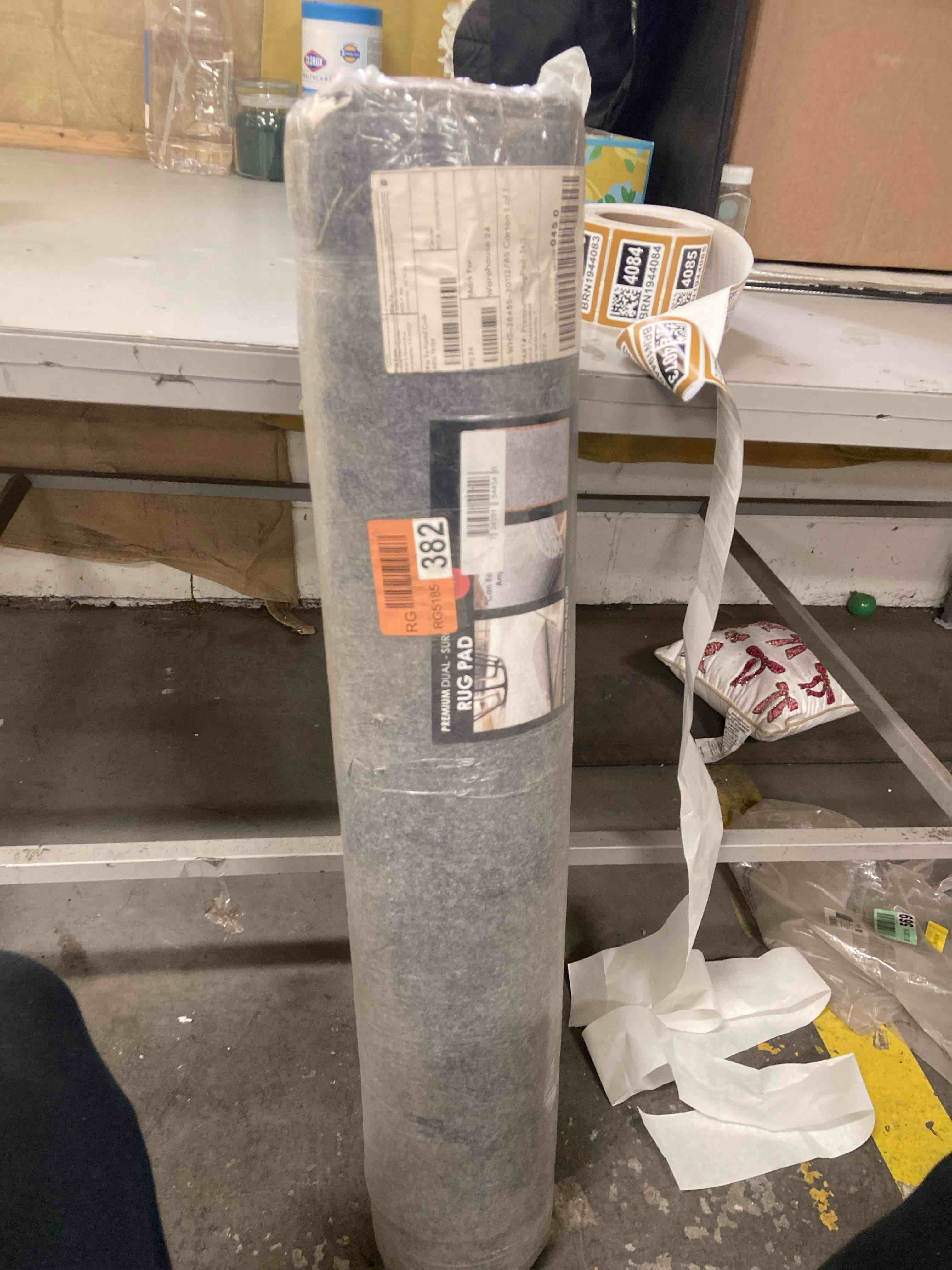 Condition photo showing New/Like New for vevor rug pad 8 x 5 ft, non-slip carpet area pad 0.22inch rug mat padding with dual surface felt cushion & rubber gripper, hardwood floor protection for all floors, finishes, keeps carpets in place