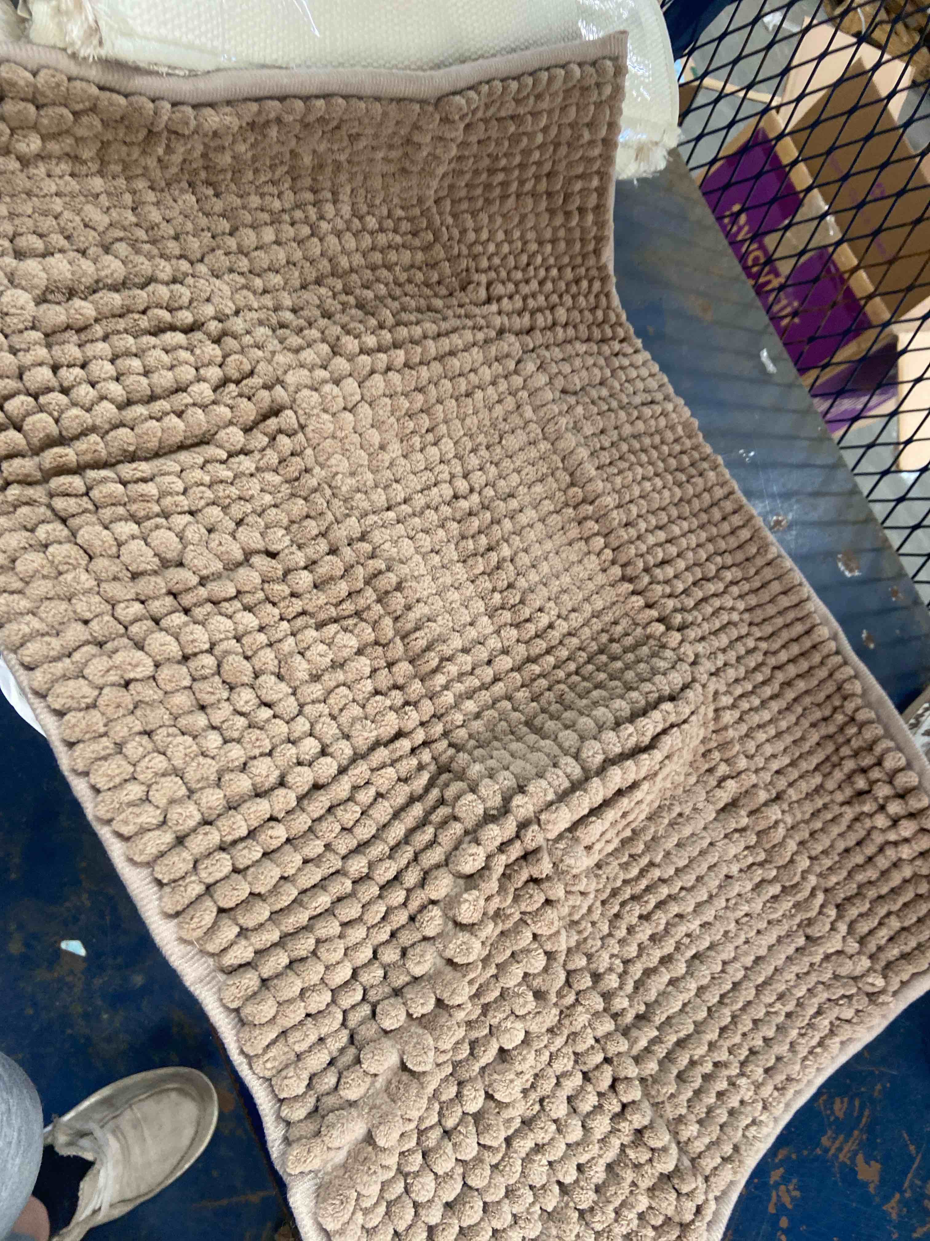 Condition photo showing New/Like New for beige bathroom rugs – absorbent and washable bath mat, non-slip, thick soft chenille bath rugs for bathroom floor, shower, sink - 17" x 24" beige 17" x 24"