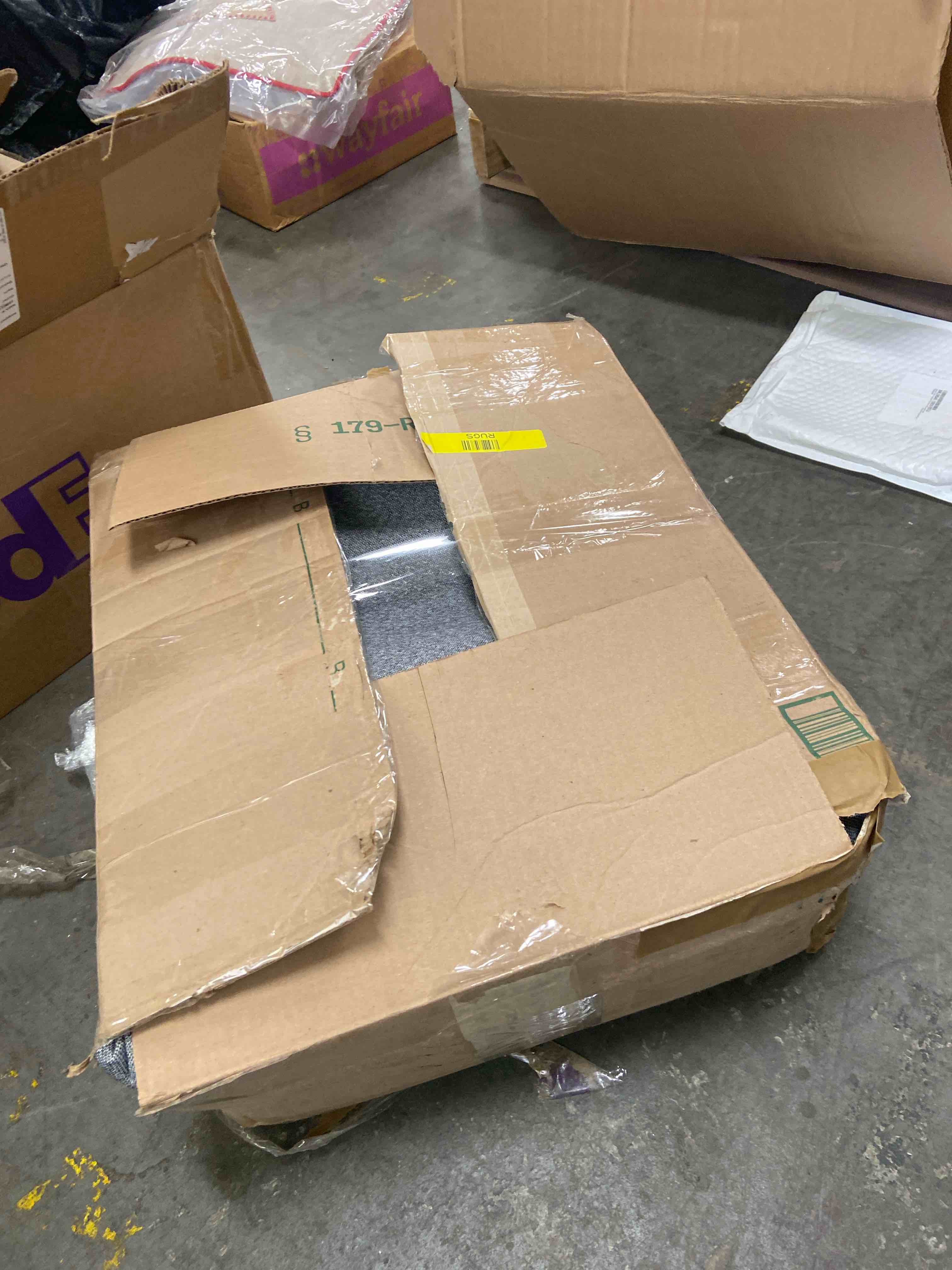 https://s3.amazonaws.com/lotting-images-prod/phillipi/BRN1944174_1777571196463.jpeg