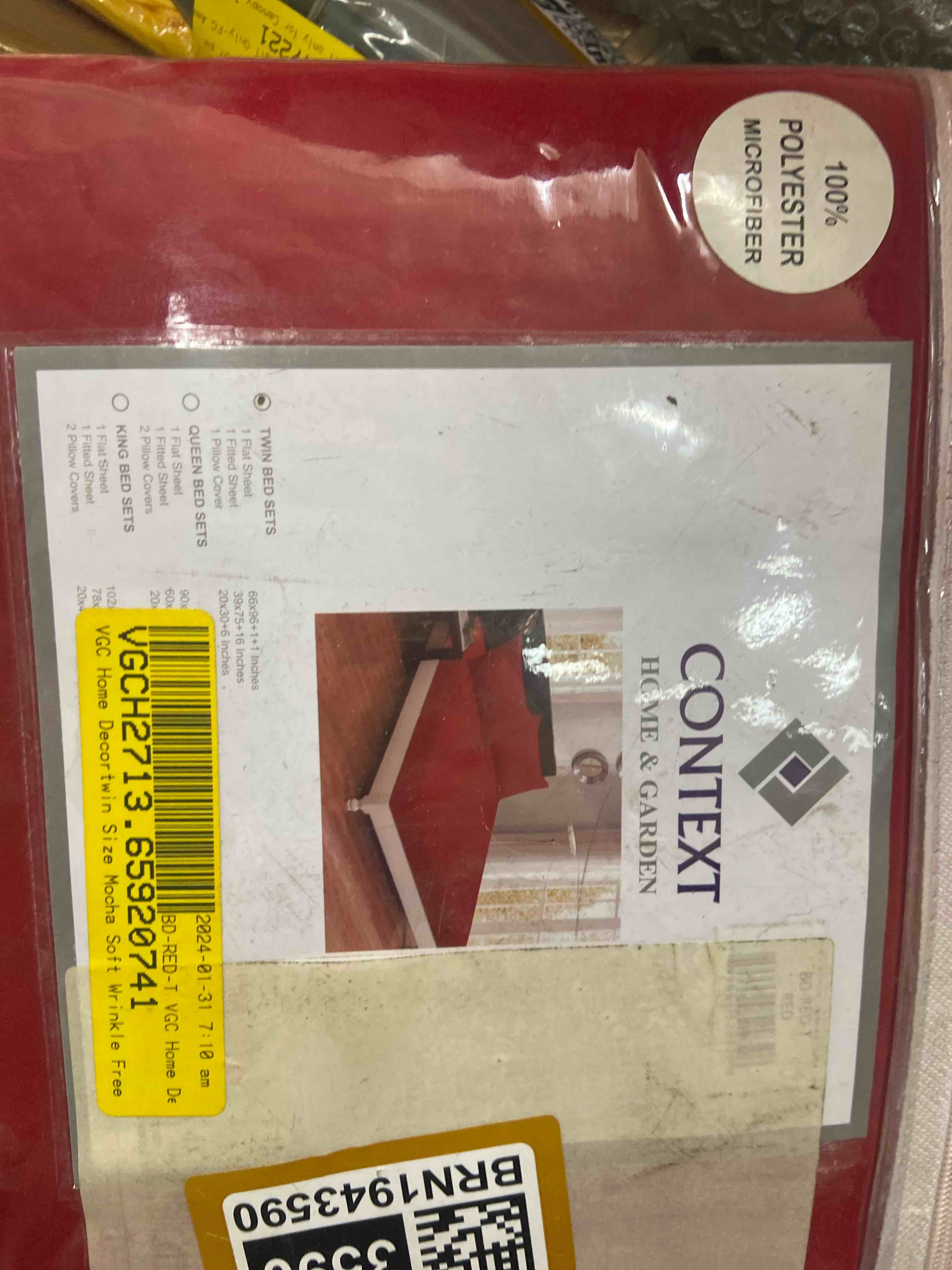 Condition photo showing New/Like New for context soft wrinkle free microfiber bed sheet set w/ pillow cover red twin