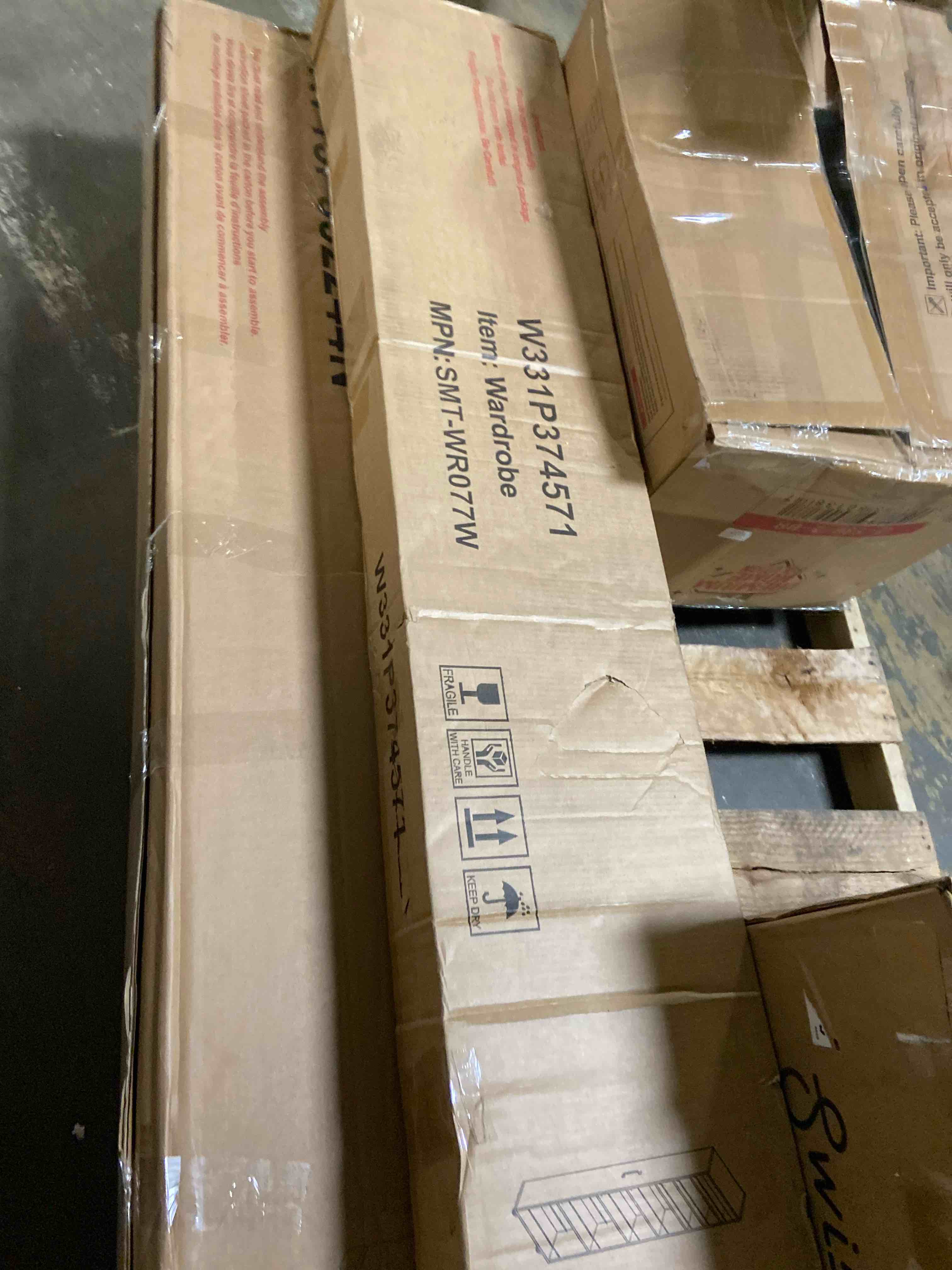 https://s3.amazonaws.com/lotting-images-prod/phillipi/BRN1944754_1778609732945.jpeg