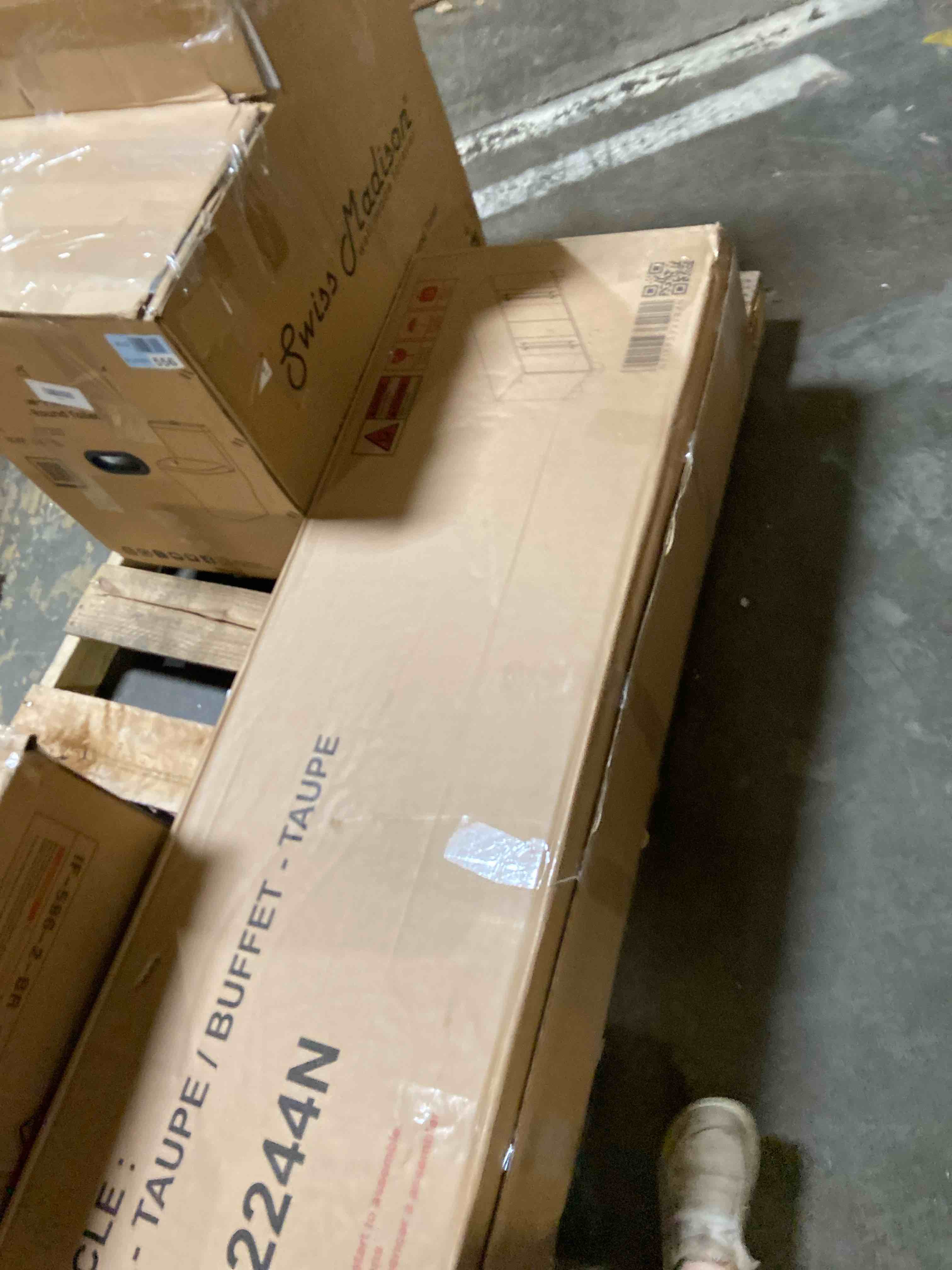 https://s3.amazonaws.com/lotting-images-prod/phillipi/BRN1944755_1778609833704.jpeg