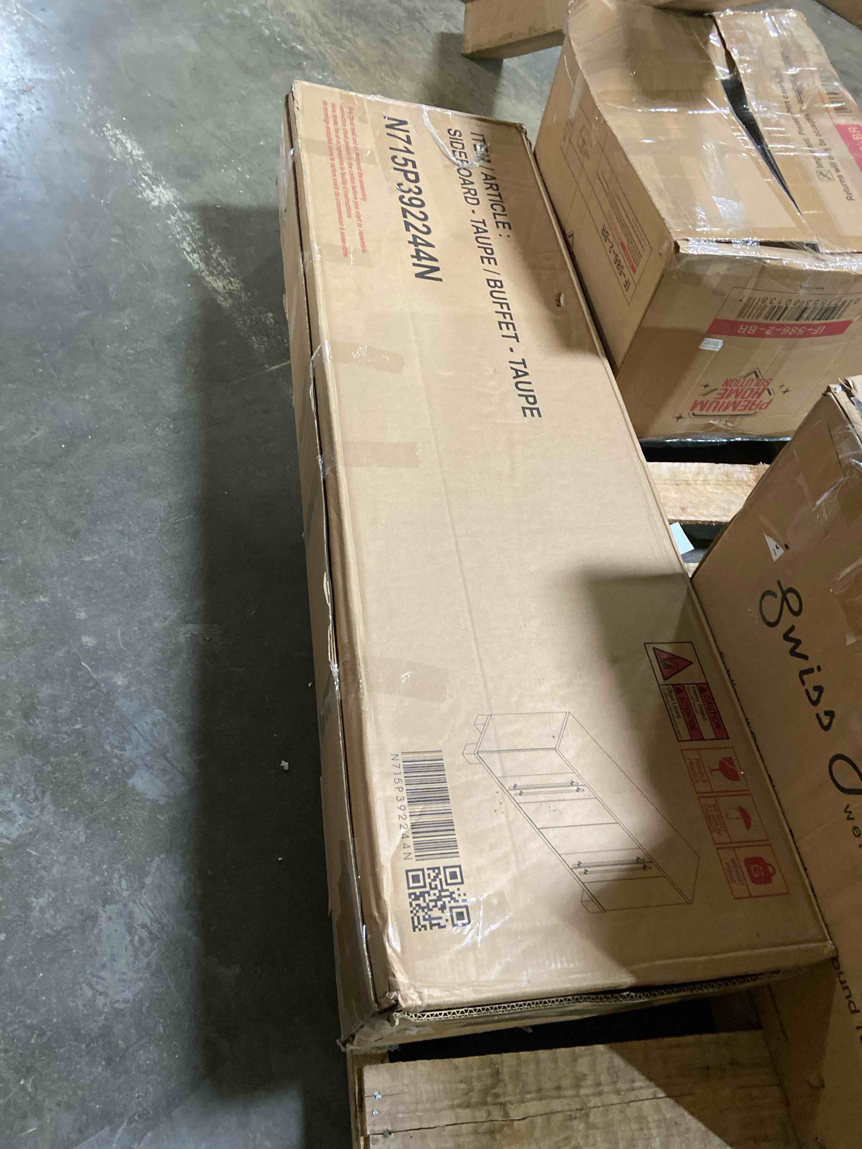 https://s3.amazonaws.com/lotting-images-prod/phillipi/BRN1944755_1778609842347.jpeg