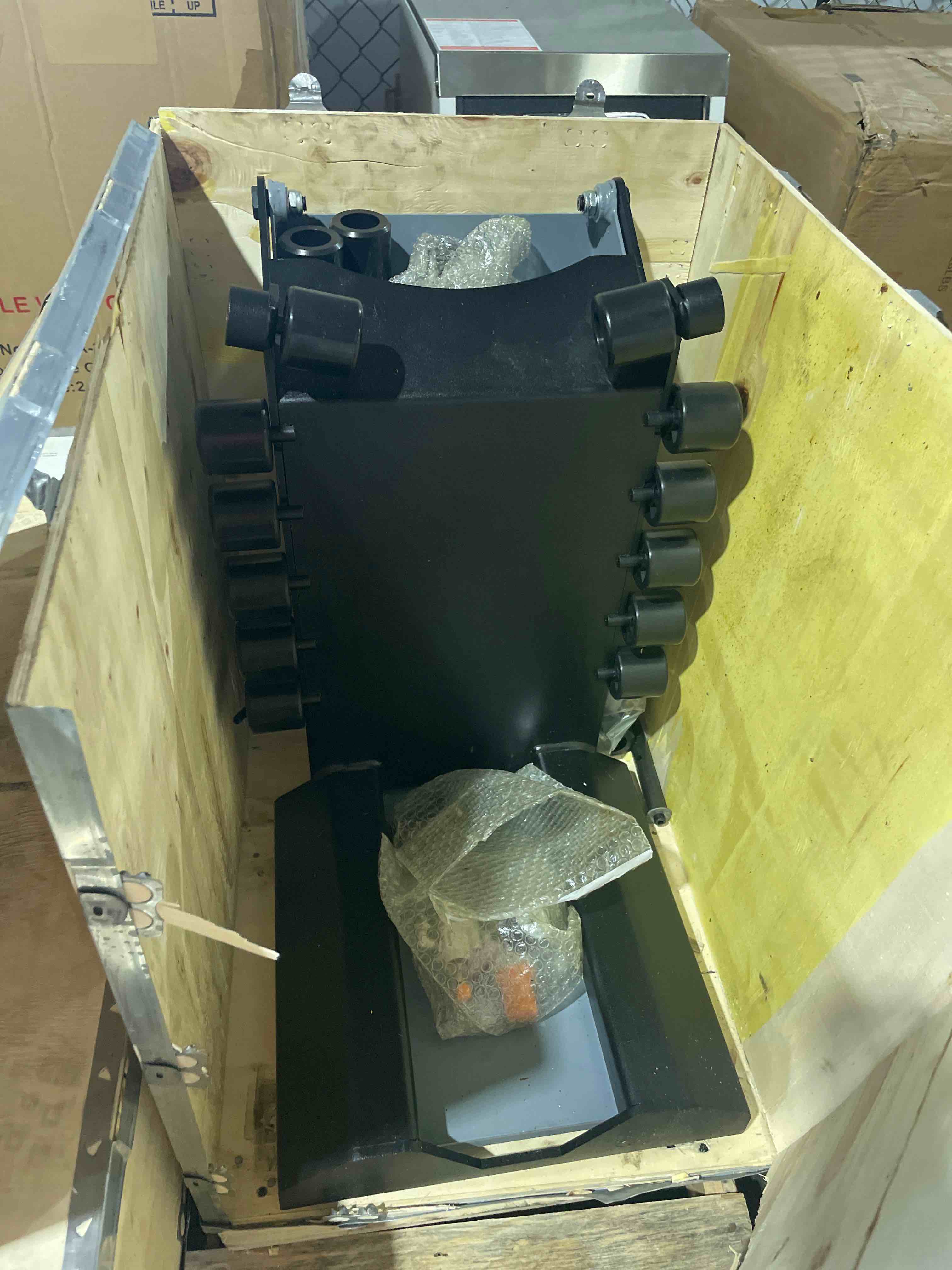 Condition photo showing As Is for tire lifter for wheel balancer, lifting device for tire balancing machine, pneumatic lift: all parts included, some need replaced