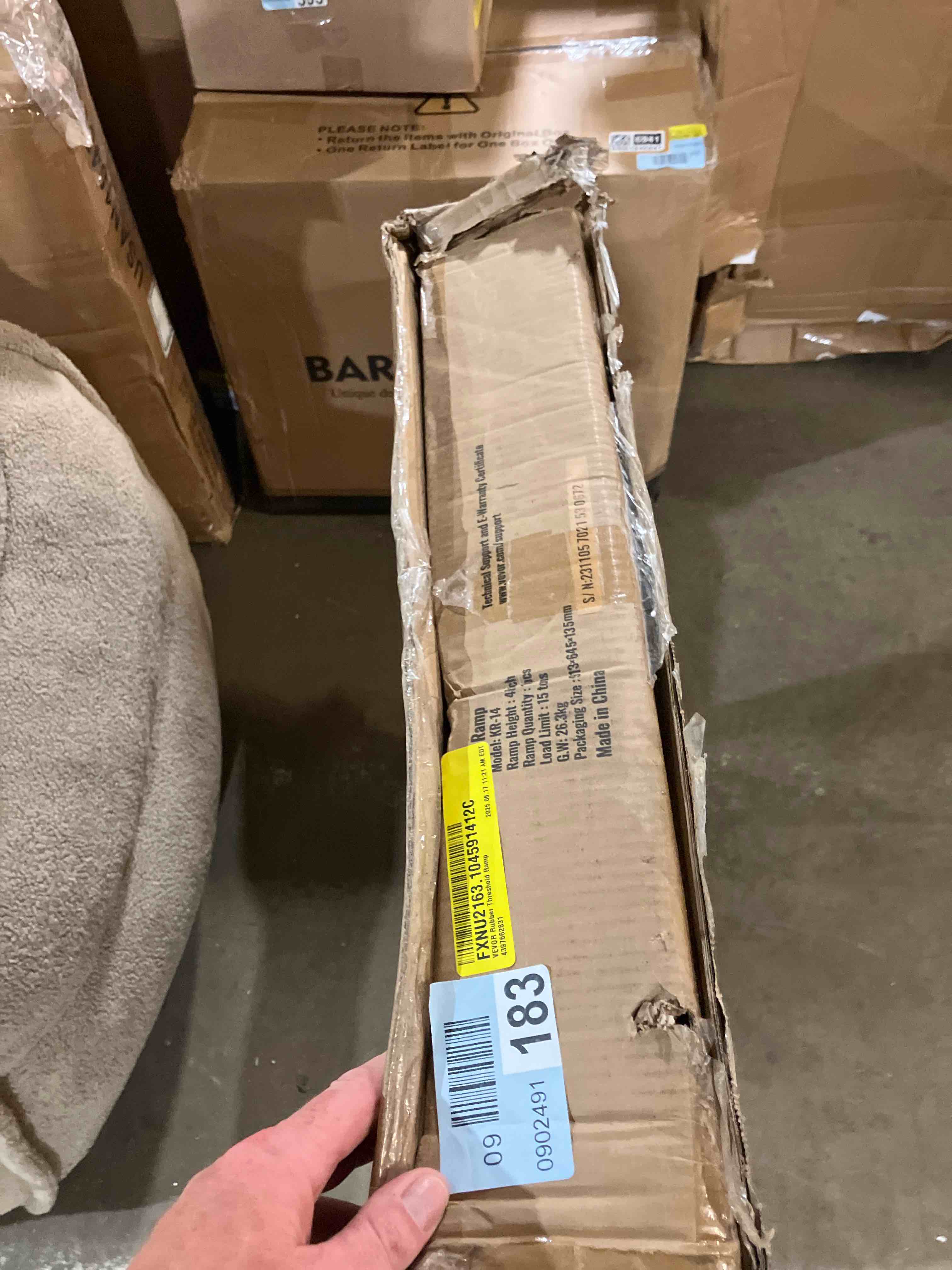 https://s3.amazonaws.com/lotting-images-prod/phillipi/BRN1945161_1751639150325.jpeg