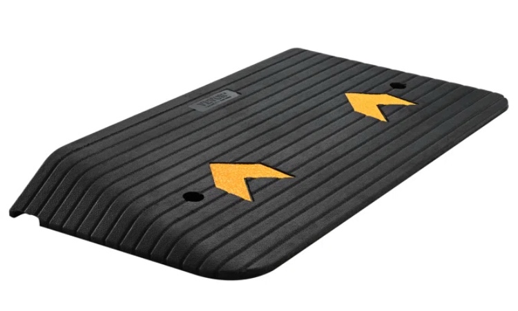 VEVOR Rubber Threshold Ramp. 3.5 ft x 21inch