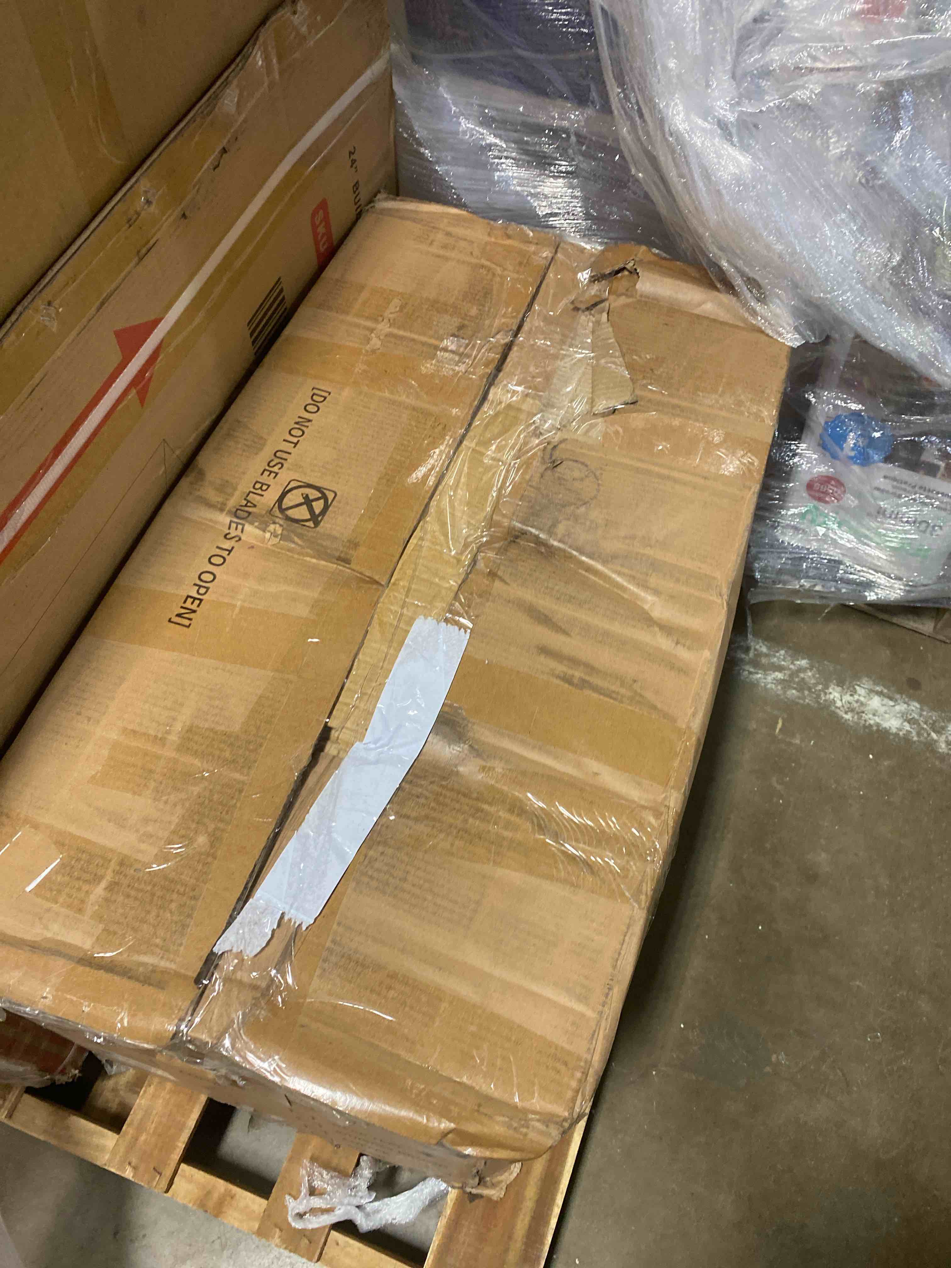 https://s3.amazonaws.com/lotting-images-prod/phillipi/BRN1945197_1749482043664.jpeg