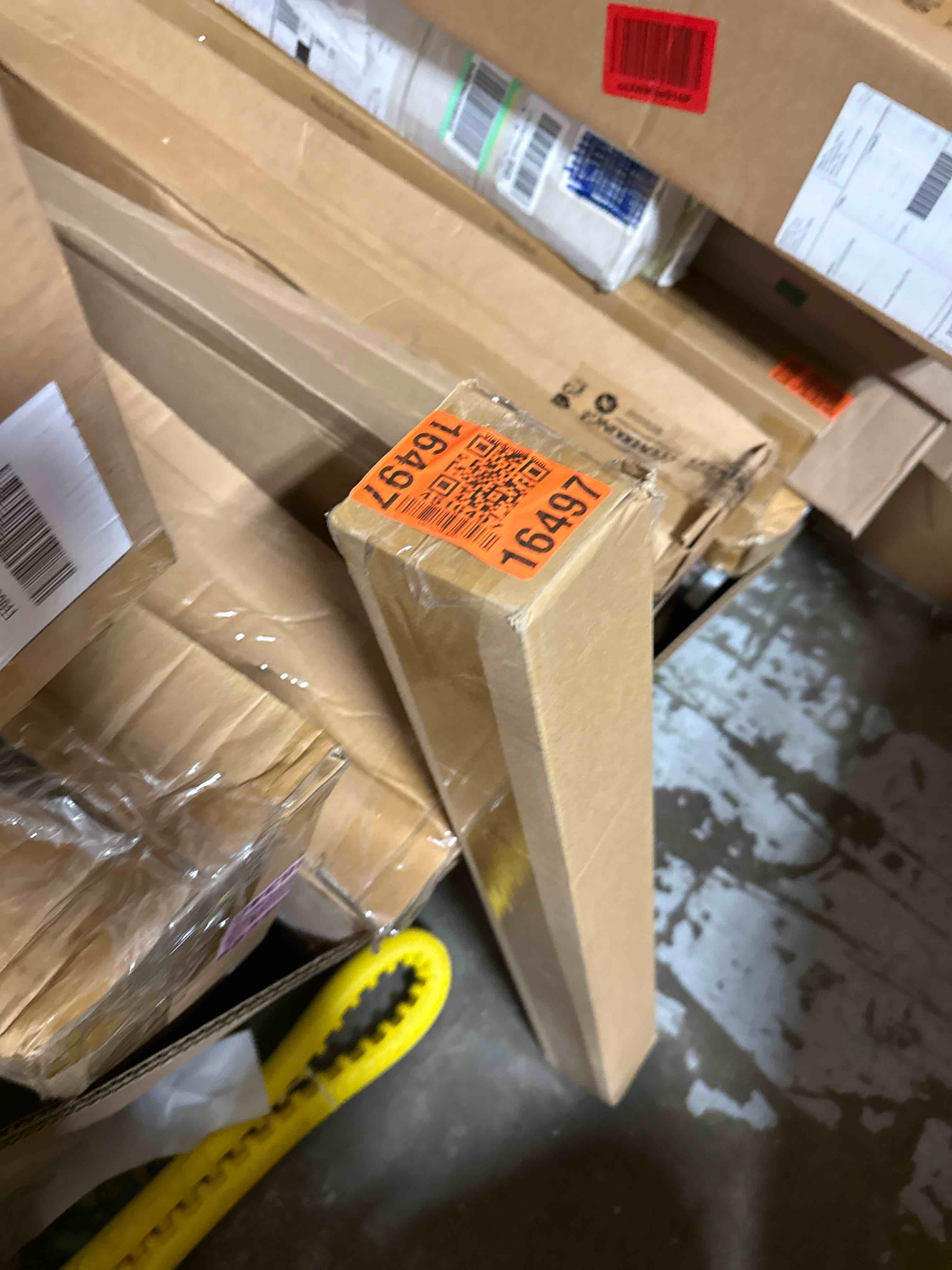 https://s3.amazonaws.com/lotting-images-prod/phillipi/BRN1945692_1750449836185.jpeg