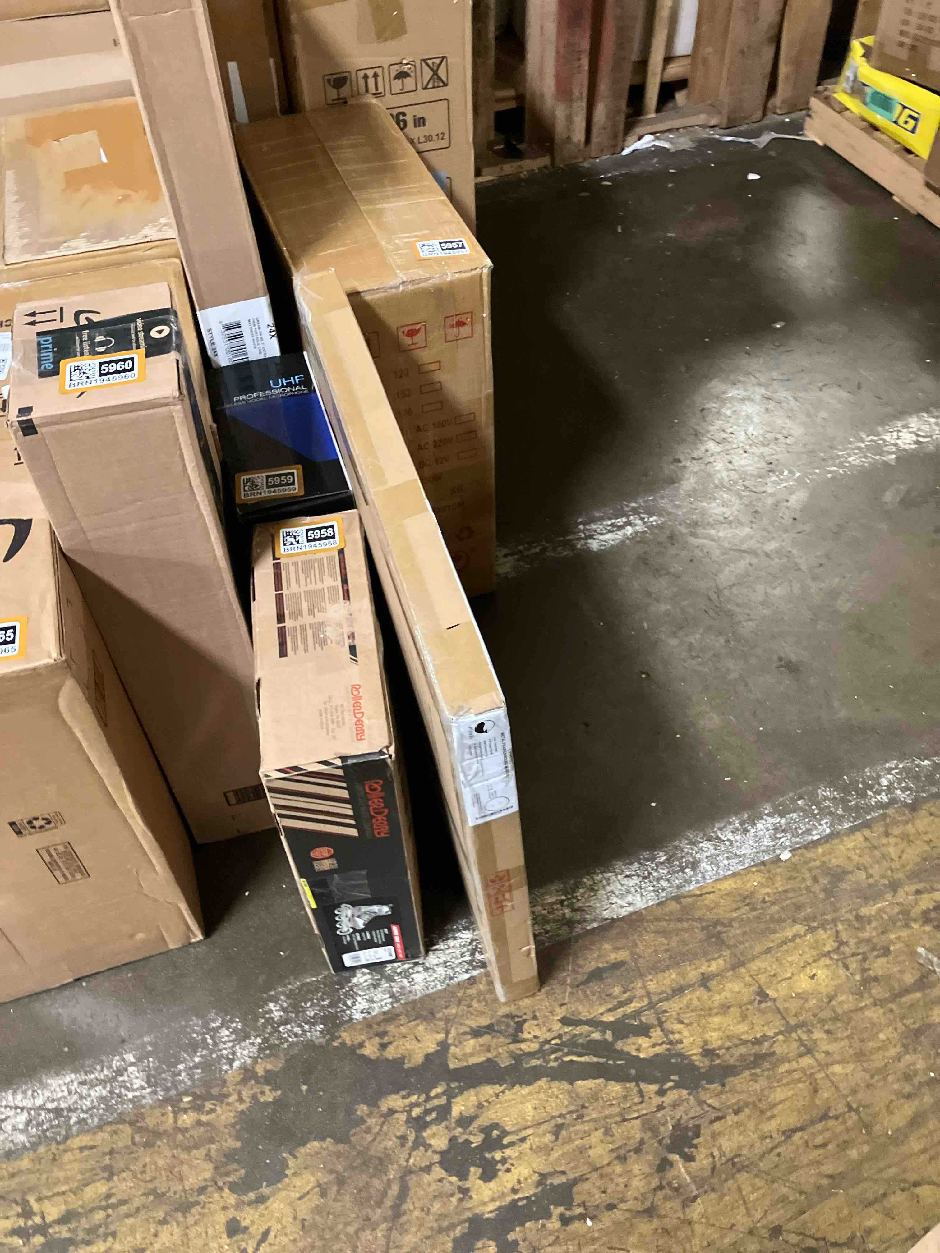 https://s3.amazonaws.com/lotting-images-prod/phillipi/BRN1945956_1750784439166.jpeg