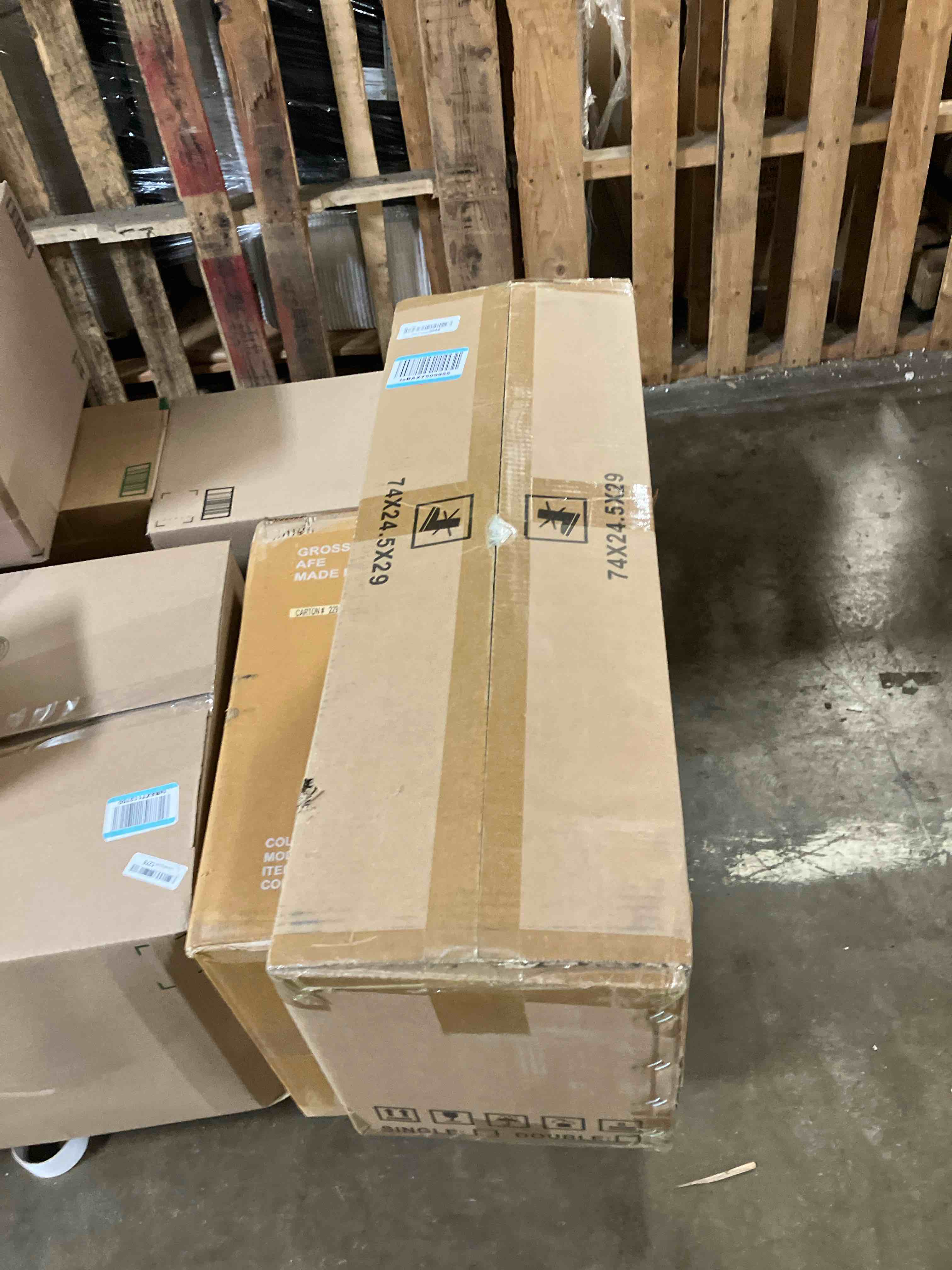https://s3.amazonaws.com/lotting-images-prod/phillipi/BRN1945984_1750782843537.jpeg