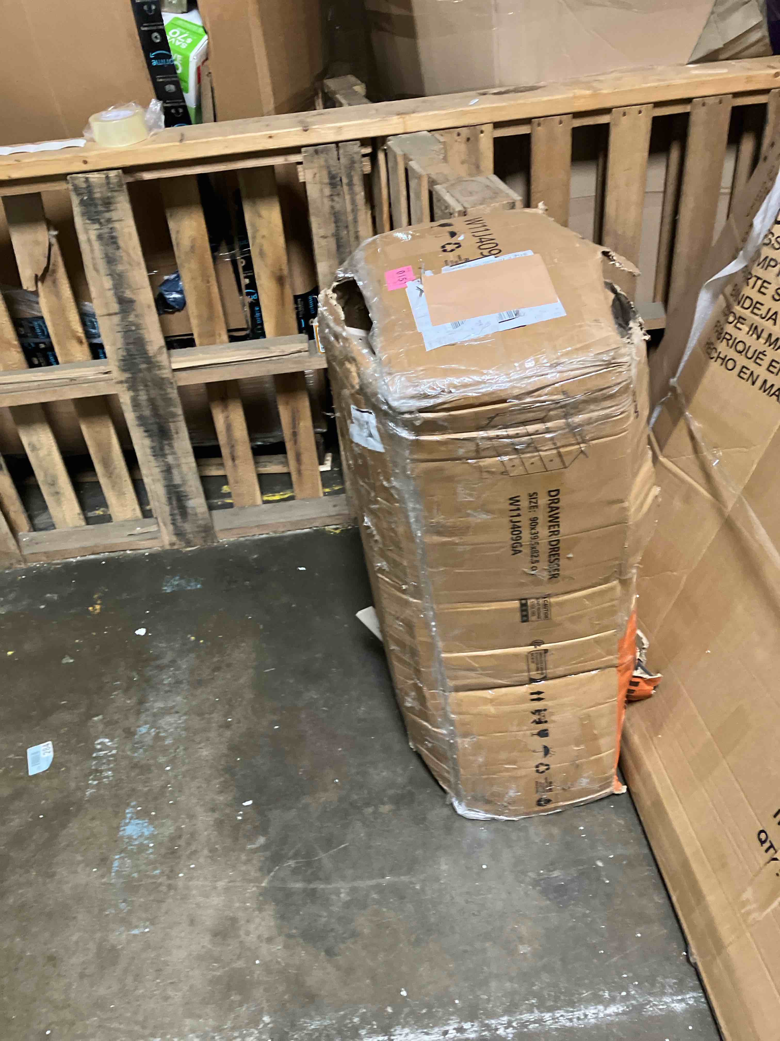 https://s3.amazonaws.com/lotting-images-prod/phillipi/BRN1946702_1751407152308.jpeg