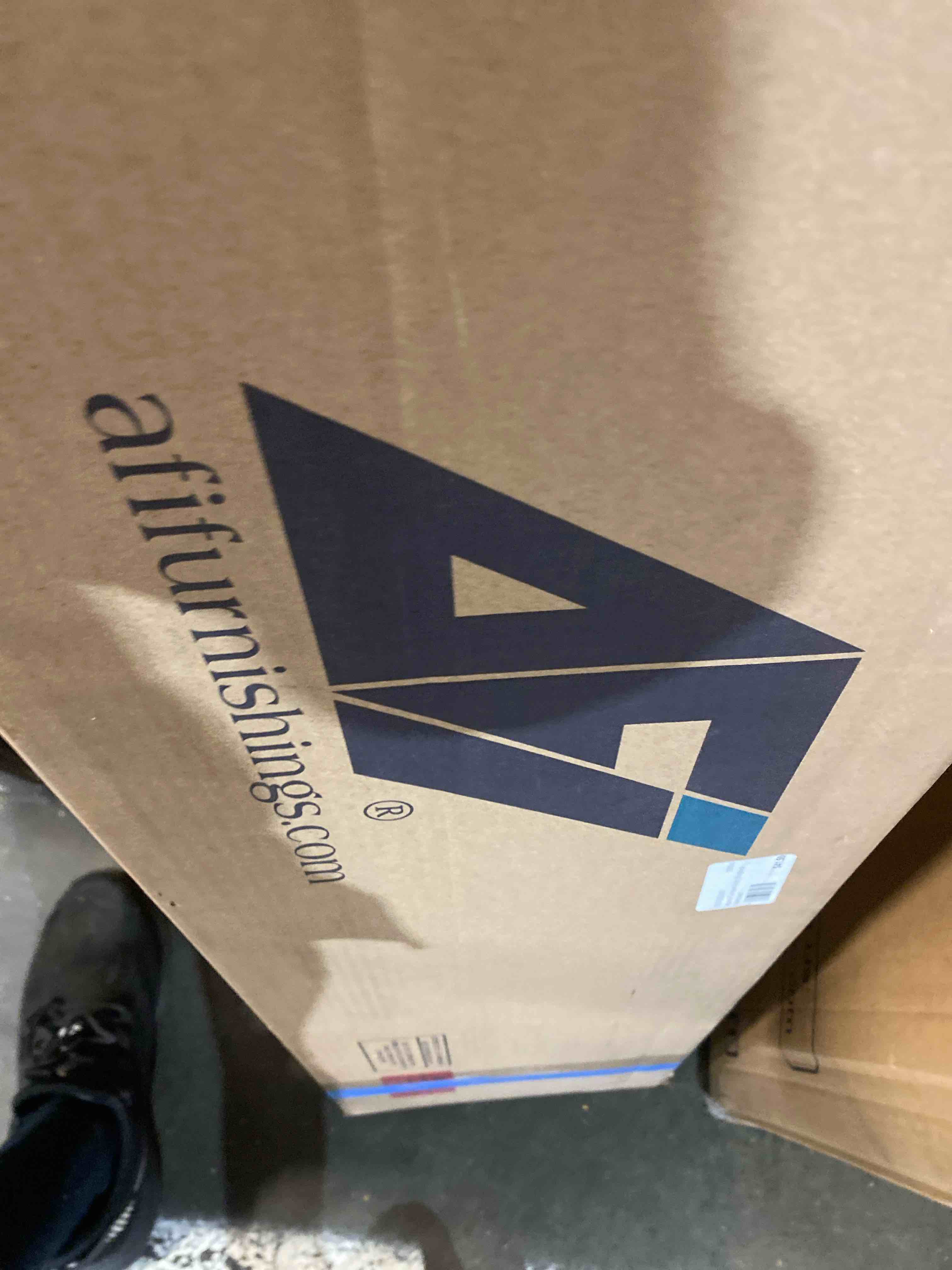 https://s3.amazonaws.com/lotting-images-prod/phillipi/BRN1946878_1751553883236.jpeg