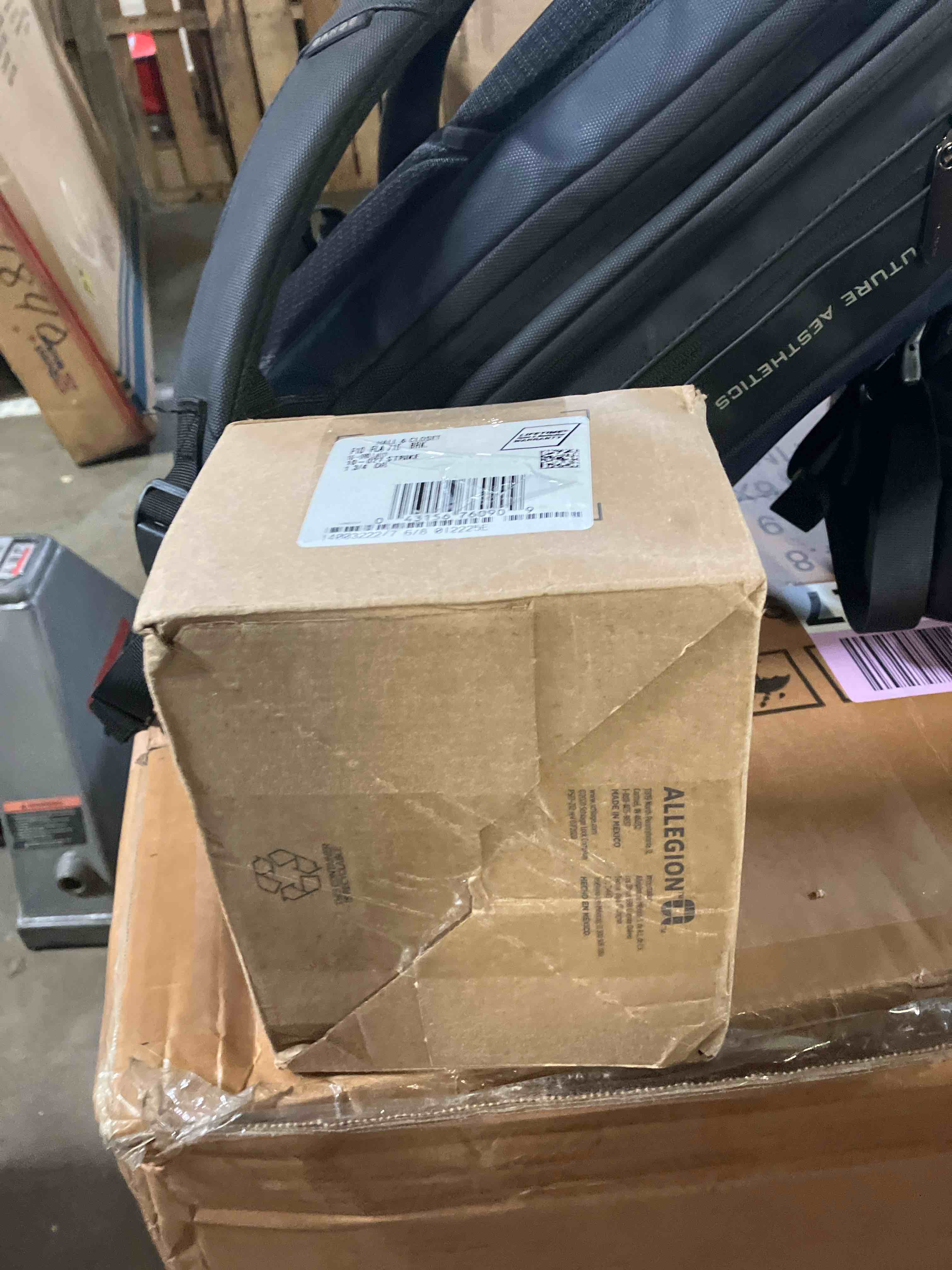 https://s3.amazonaws.com/lotting-images-prod/phillipi/BRN1947410_1752068660647.jpeg