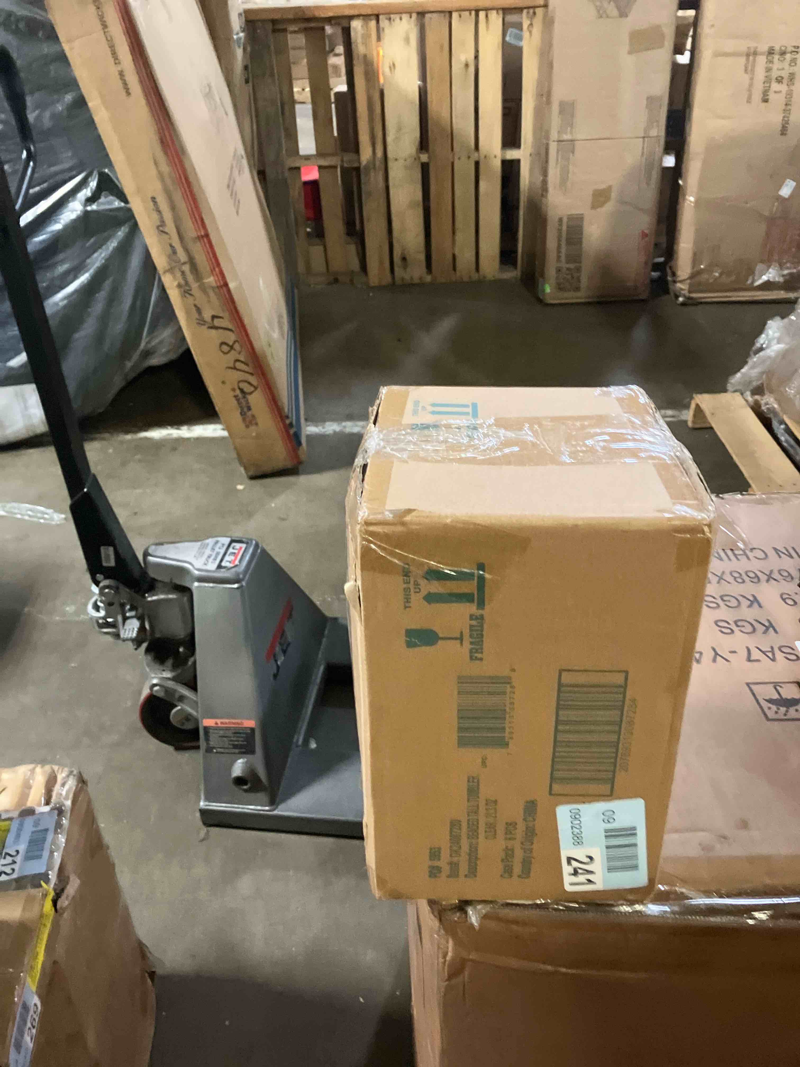 https://s3.amazonaws.com/lotting-images-prod/phillipi/BRN1947413_1752068232882.jpeg