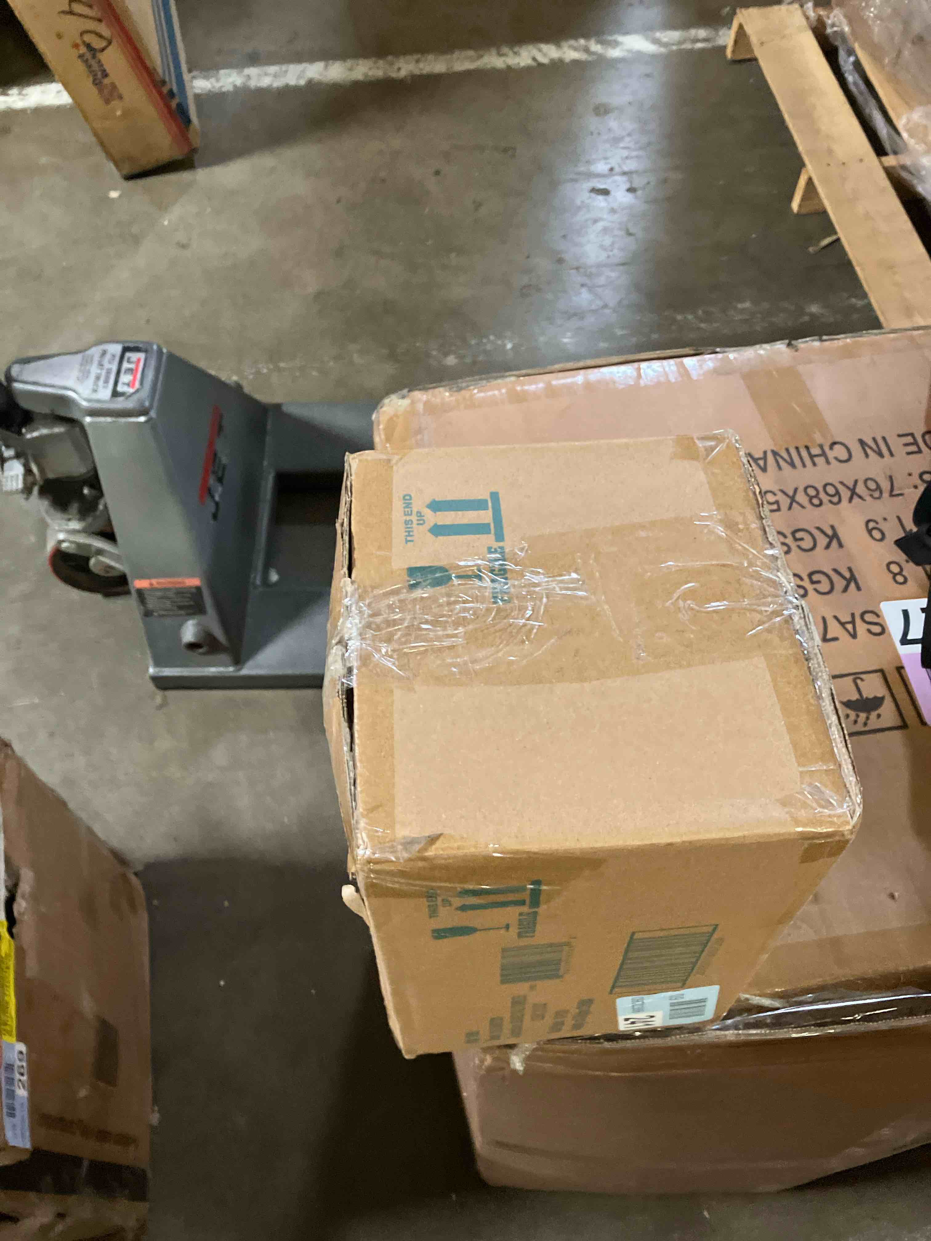 https://s3.amazonaws.com/lotting-images-prod/phillipi/BRN1947413_1752068234851.jpeg