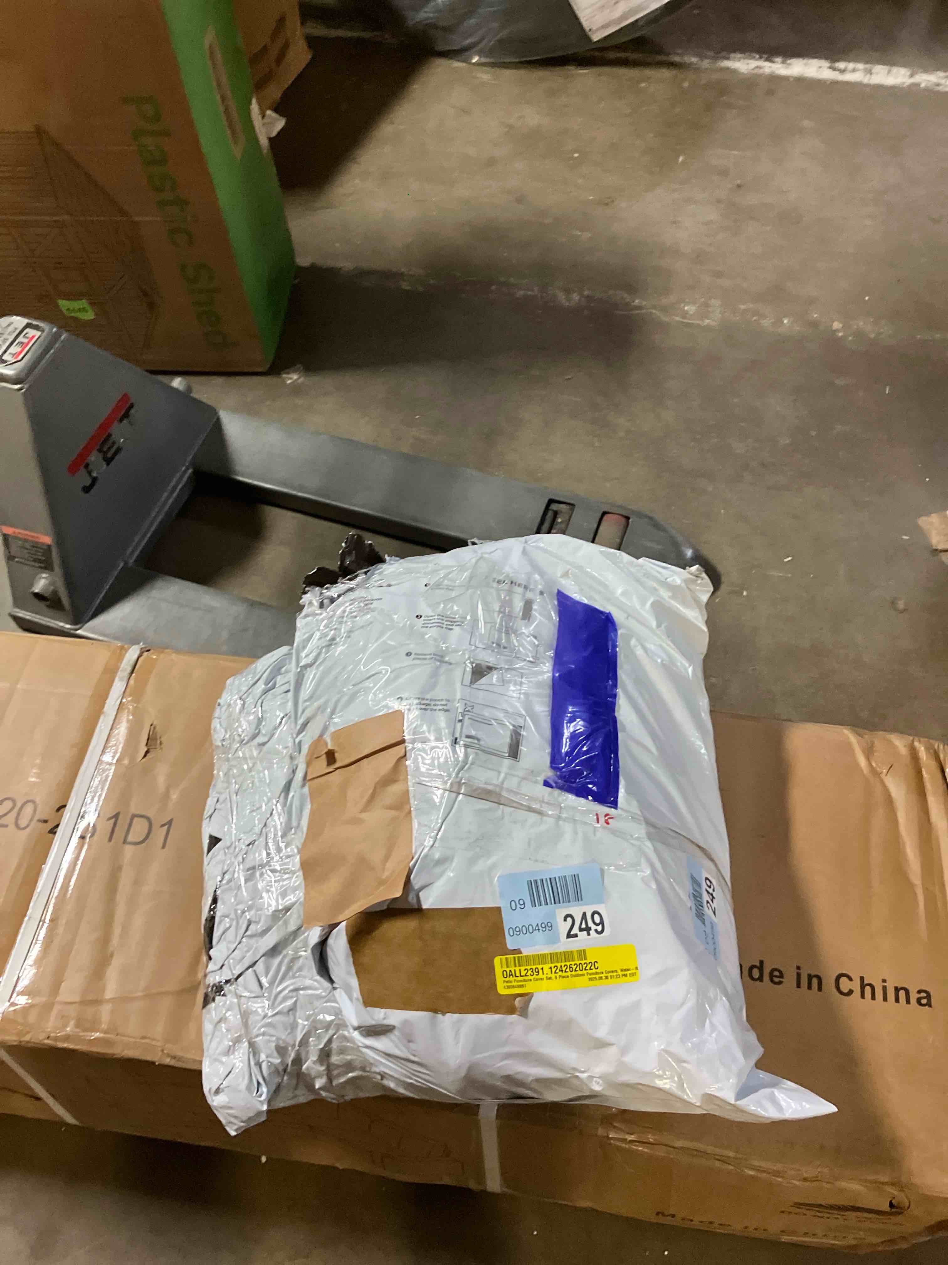https://s3.amazonaws.com/lotting-images-prod/phillipi/BRN1947416_1752011423843.jpeg