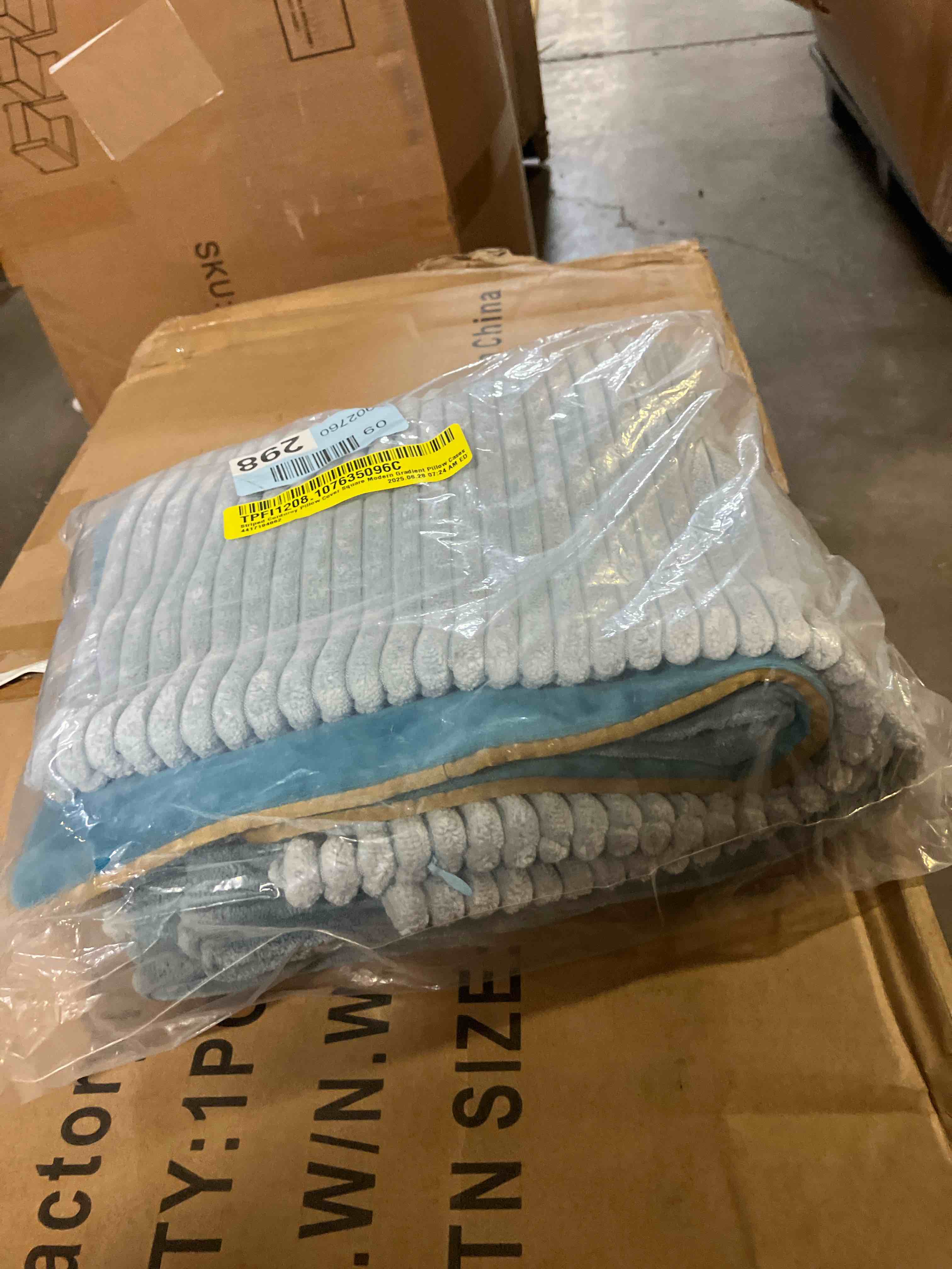 https://s3.amazonaws.com/lotting-images-prod/phillipi/BRN1947419_1752011108593.jpeg
