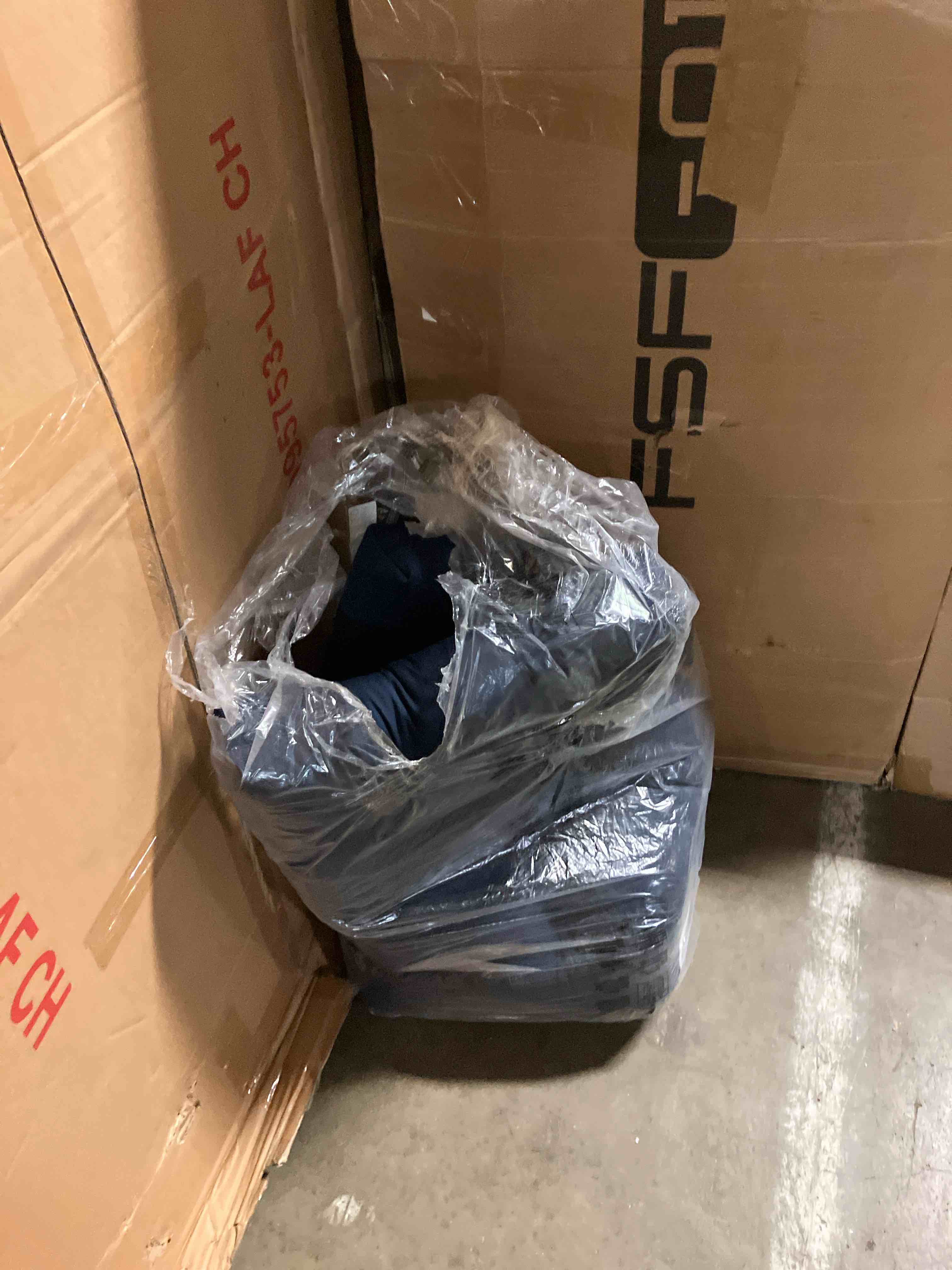 https://s3.amazonaws.com/lotting-images-prod/phillipi/BRN1947421_1752010789908.jpeg