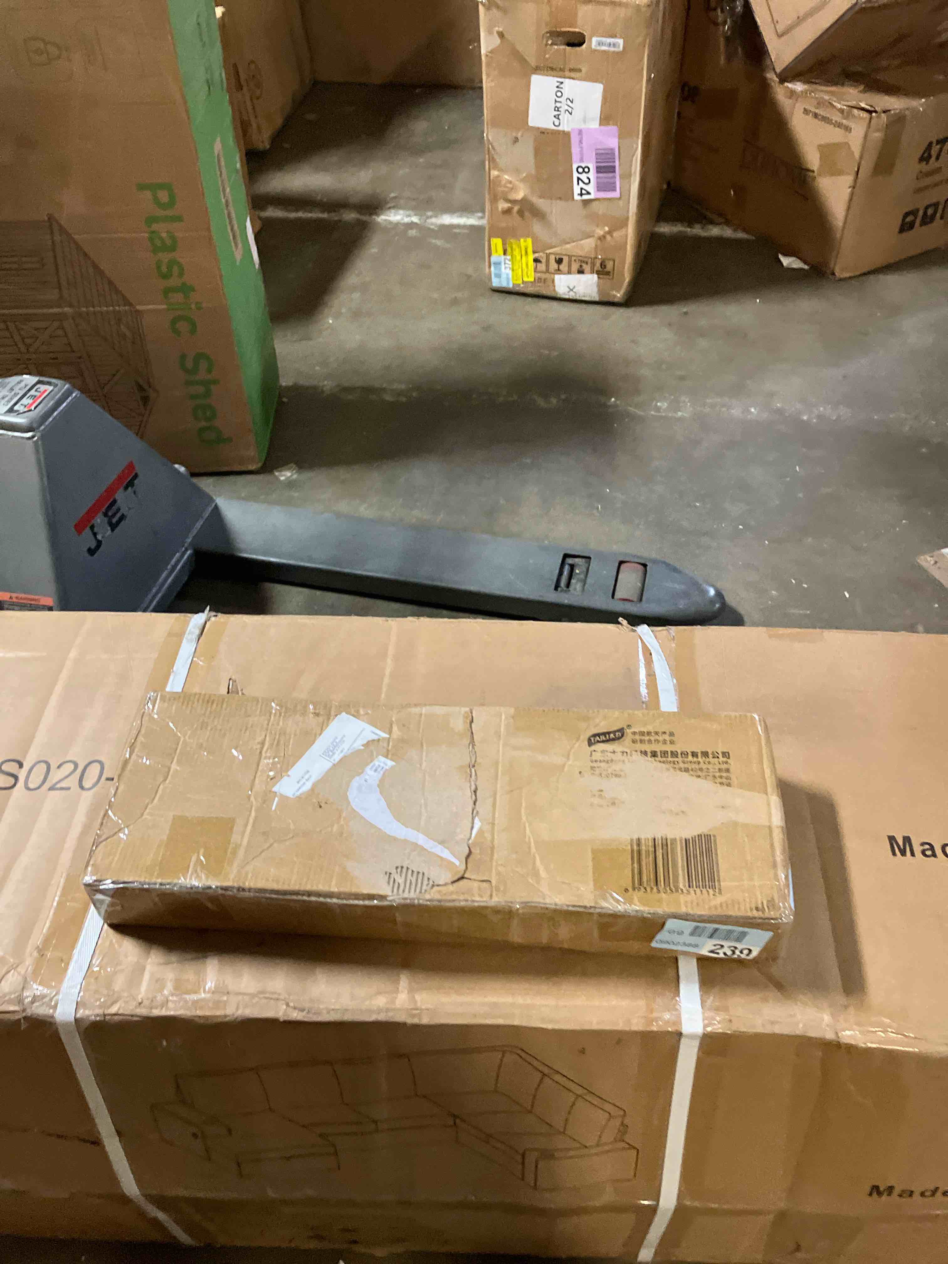 https://s3.amazonaws.com/lotting-images-prod/phillipi/BRN1947425_1752010213535.jpeg