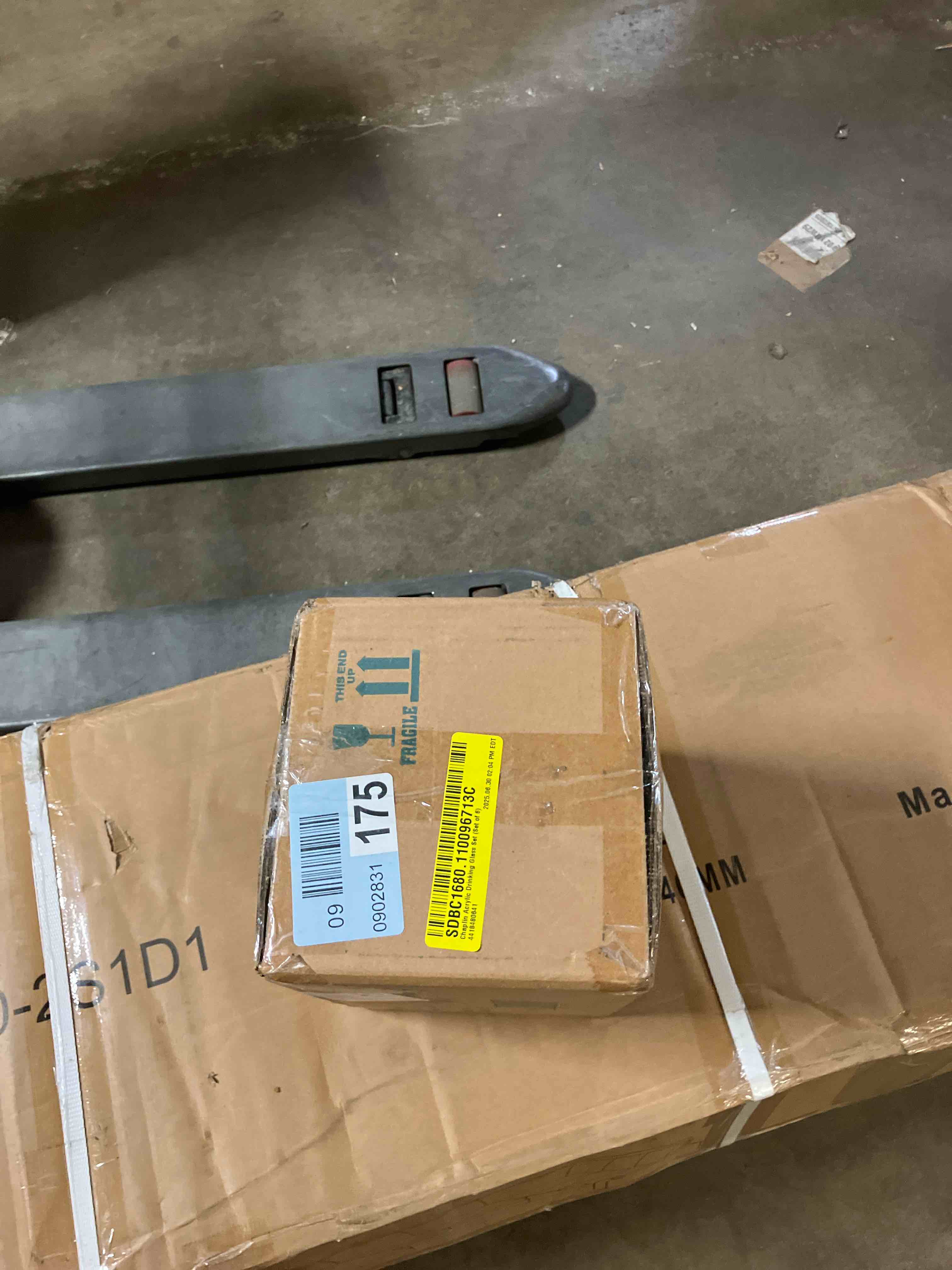 https://s3.amazonaws.com/lotting-images-prod/phillipi/BRN1947427_1752010004546.jpeg