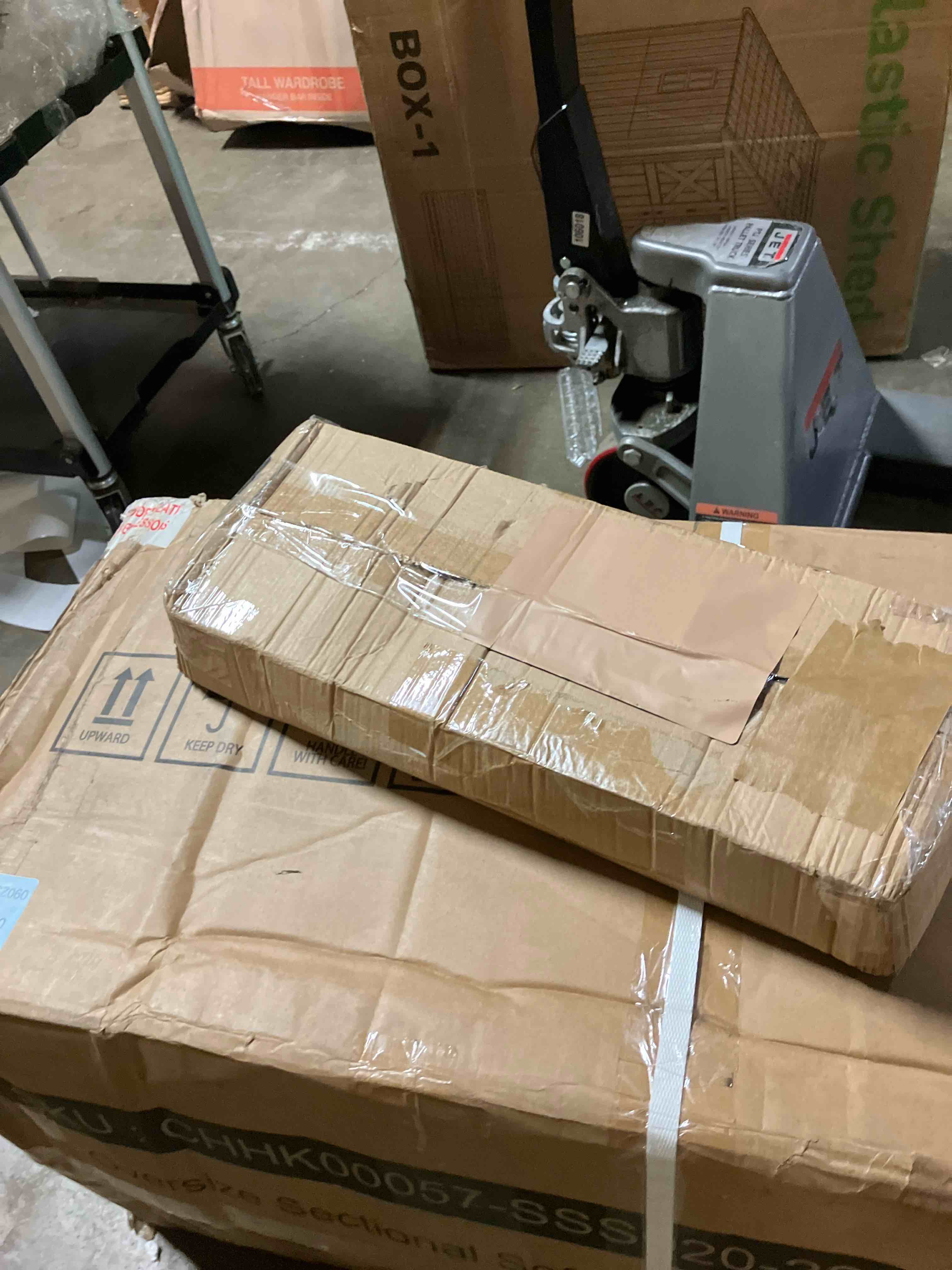 https://s3.amazonaws.com/lotting-images-prod/phillipi/BRN1947440_1752008063391.jpeg