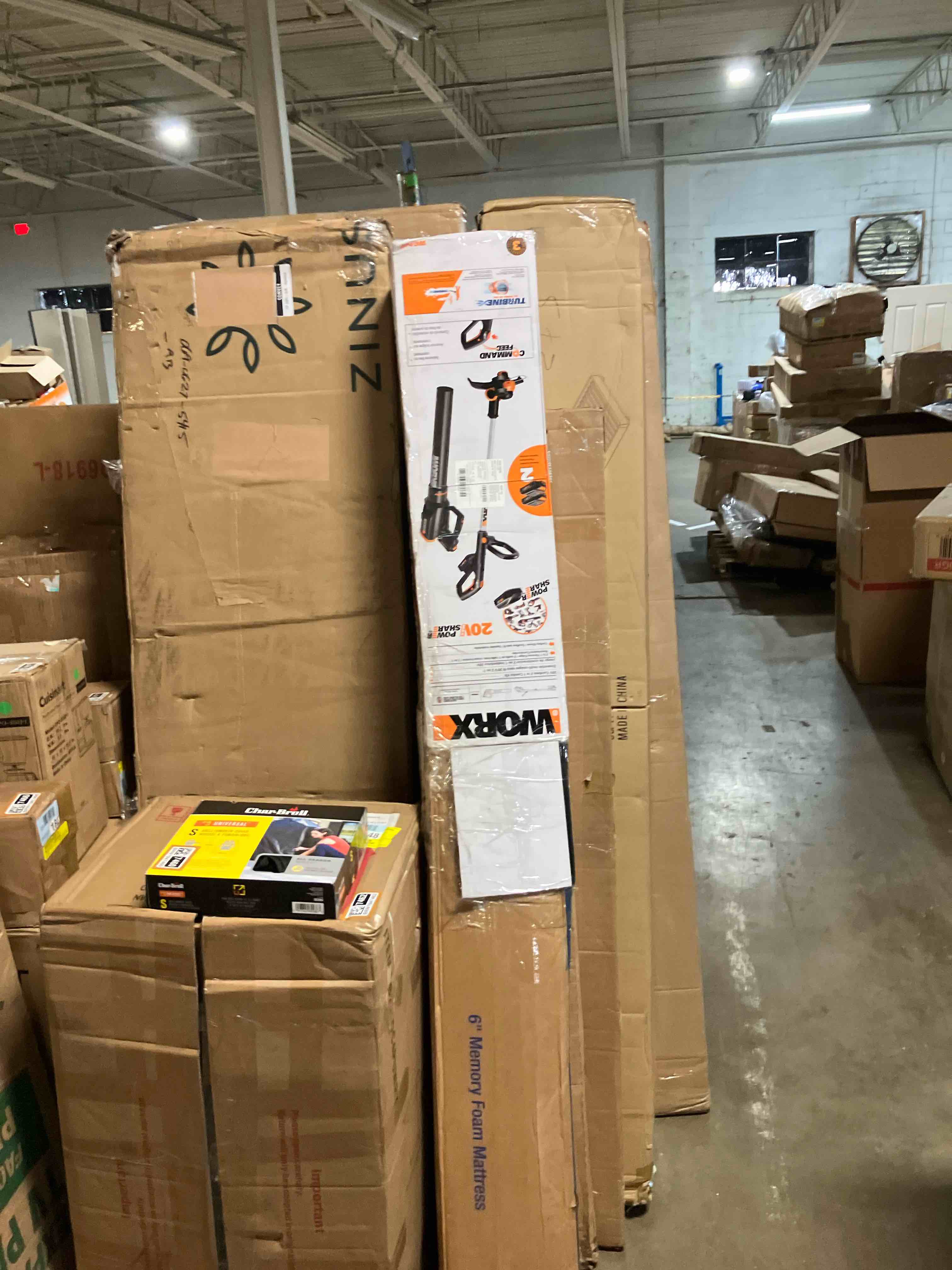 https://s3.amazonaws.com/lotting-images-prod/phillipi/BRN1947458_1752003817425.jpeg
