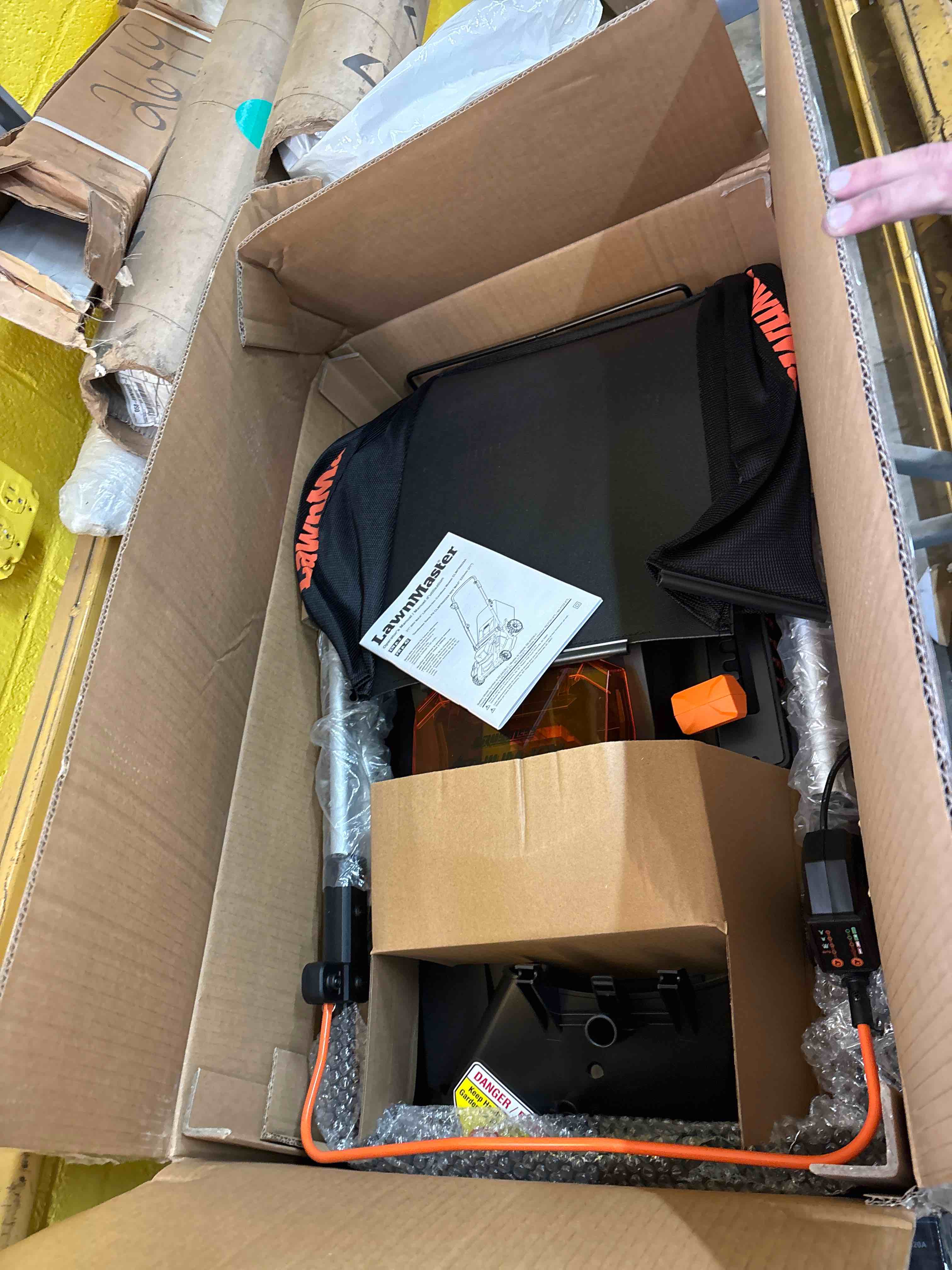 https://s3.amazonaws.com/lotting-images-prod/phillipi/BRN1947950_1760473659422.jpeg